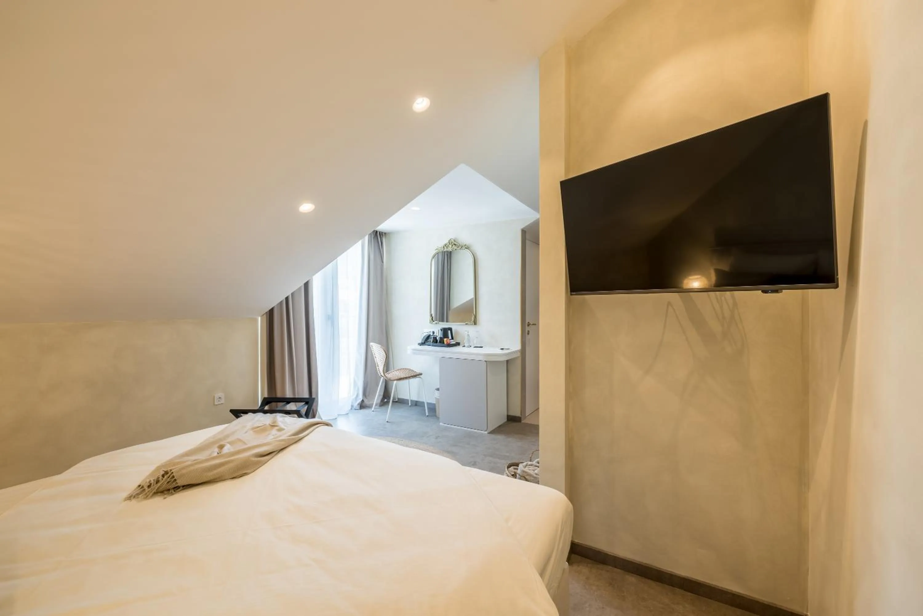 TV and multimedia, Bed in Hotel Aria