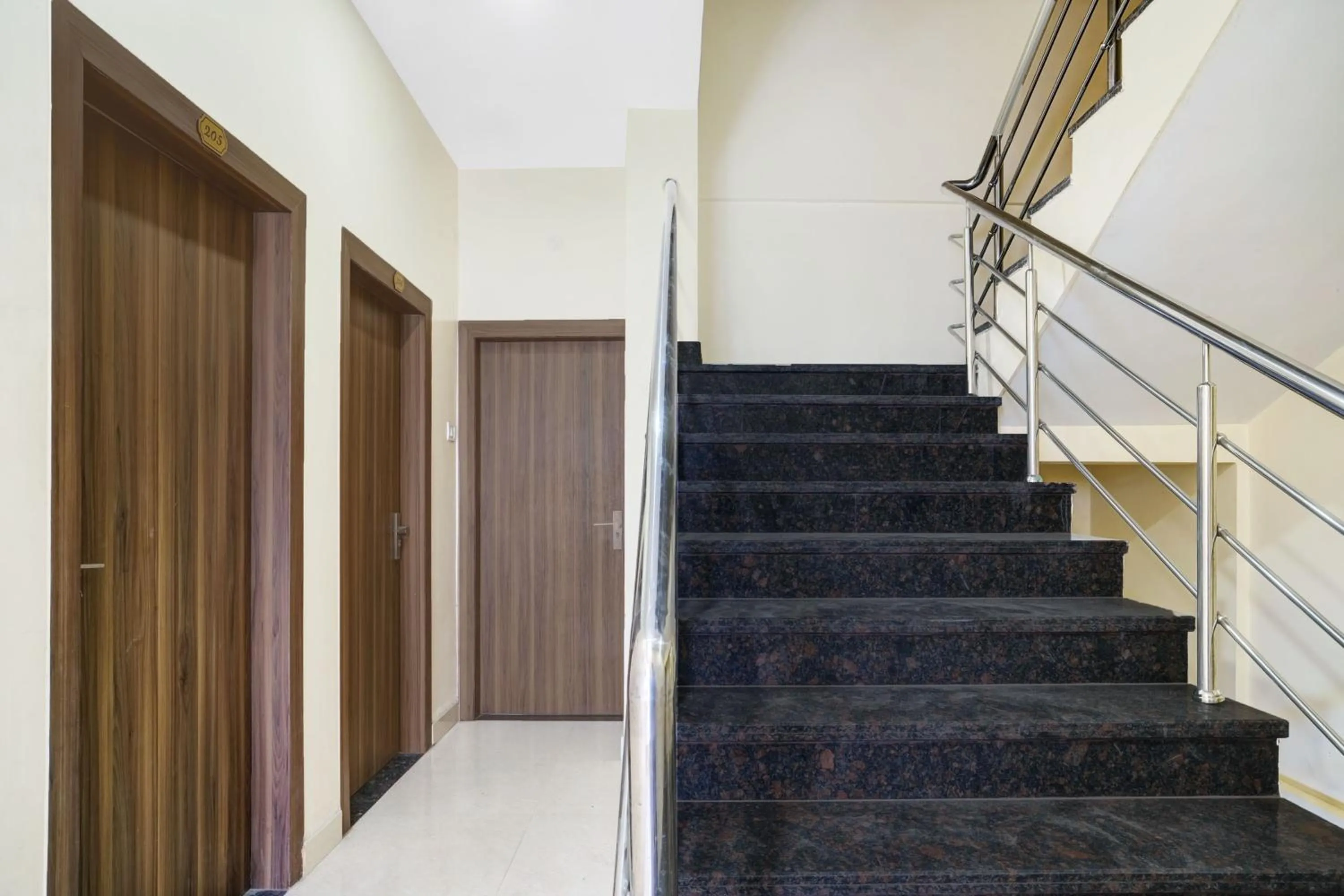 Lobby or reception in Super Hotel O Lalganesh formerly Royal Avenue