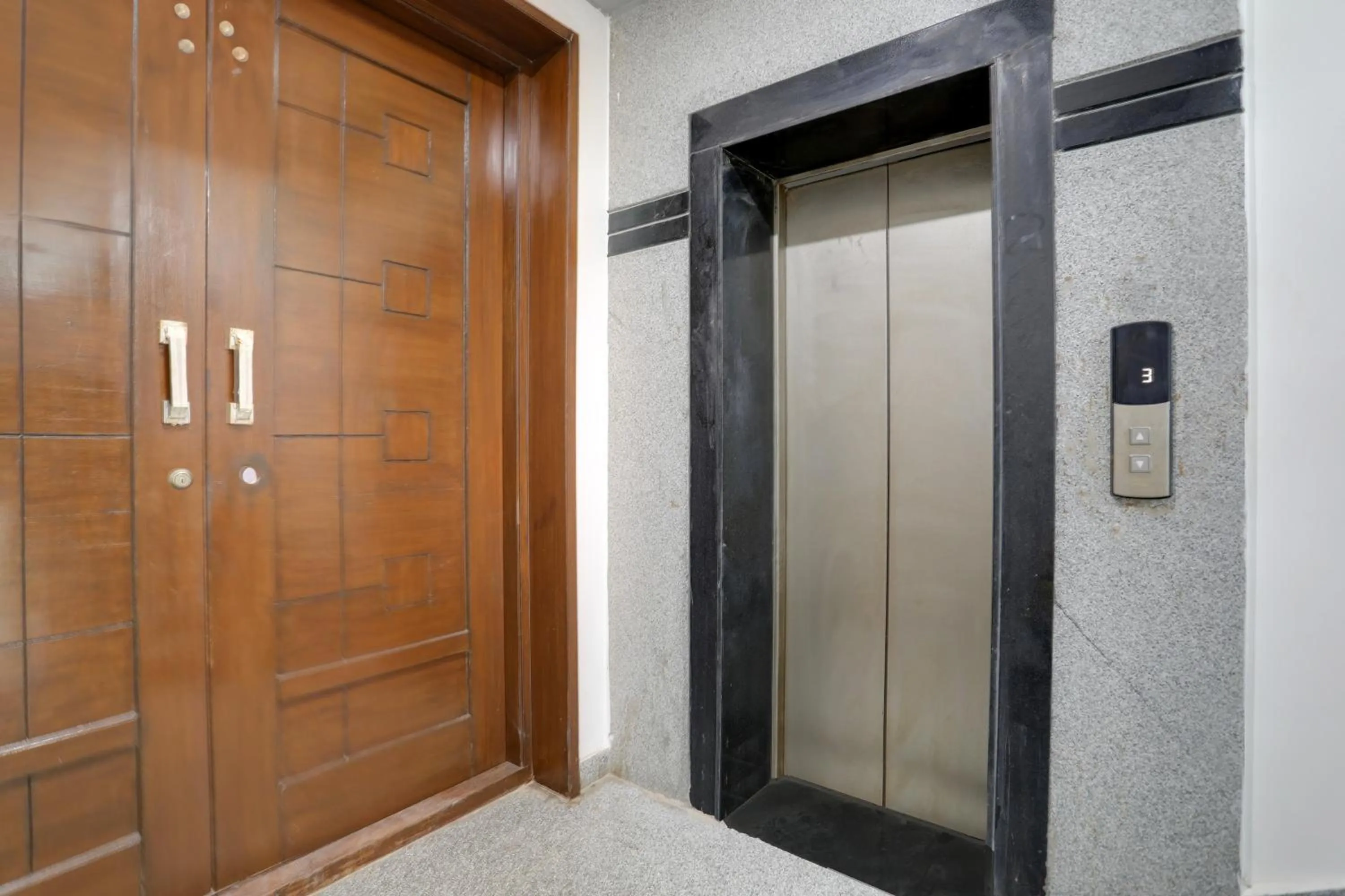 Lobby or reception in Townhouse VIP Hills Hitech City