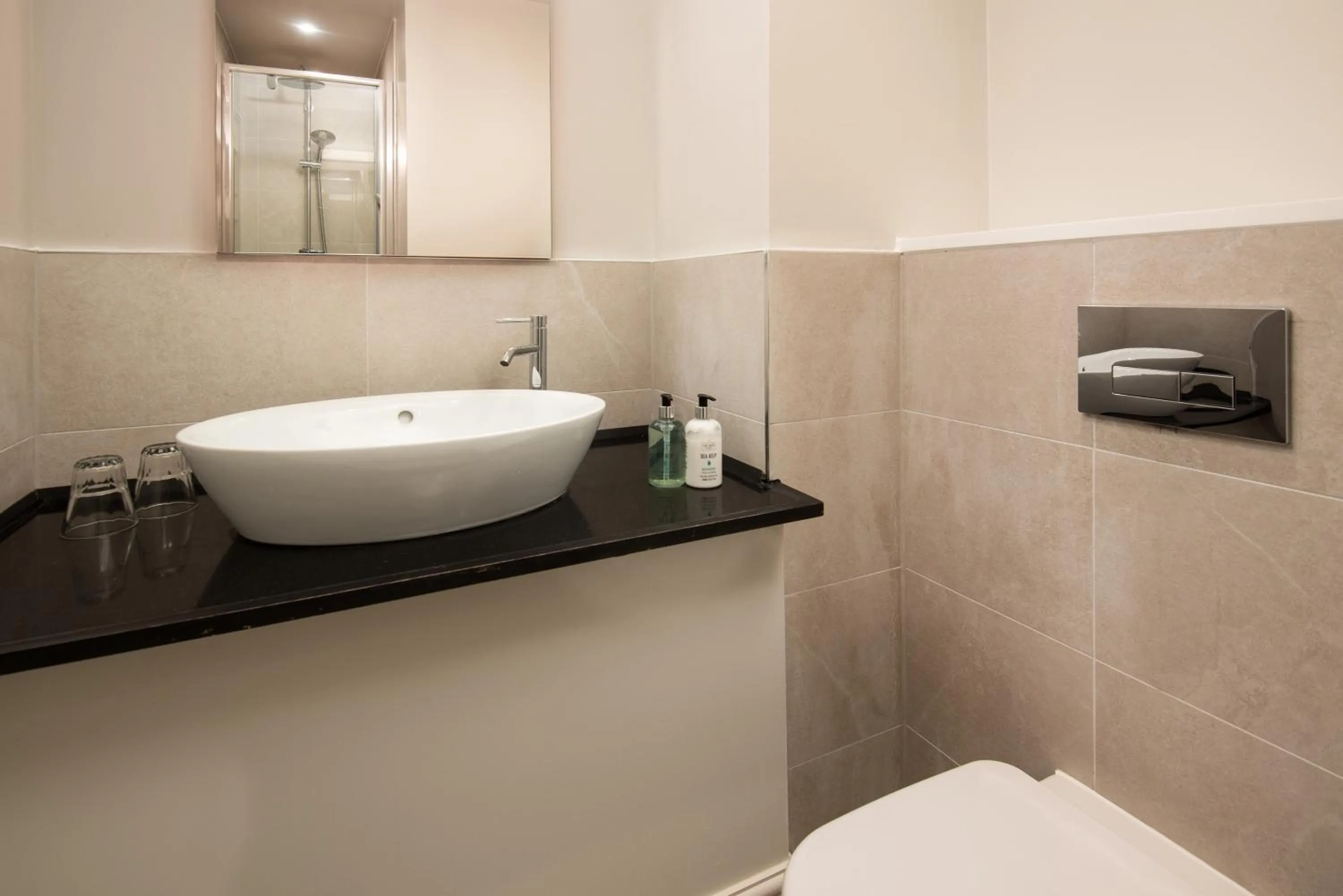 Toilet in Windermere Rooms at The Wateredge Inn