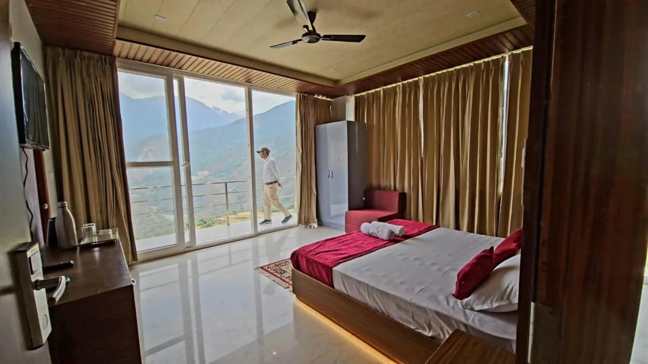 R Narayan pleasant Inn hotel