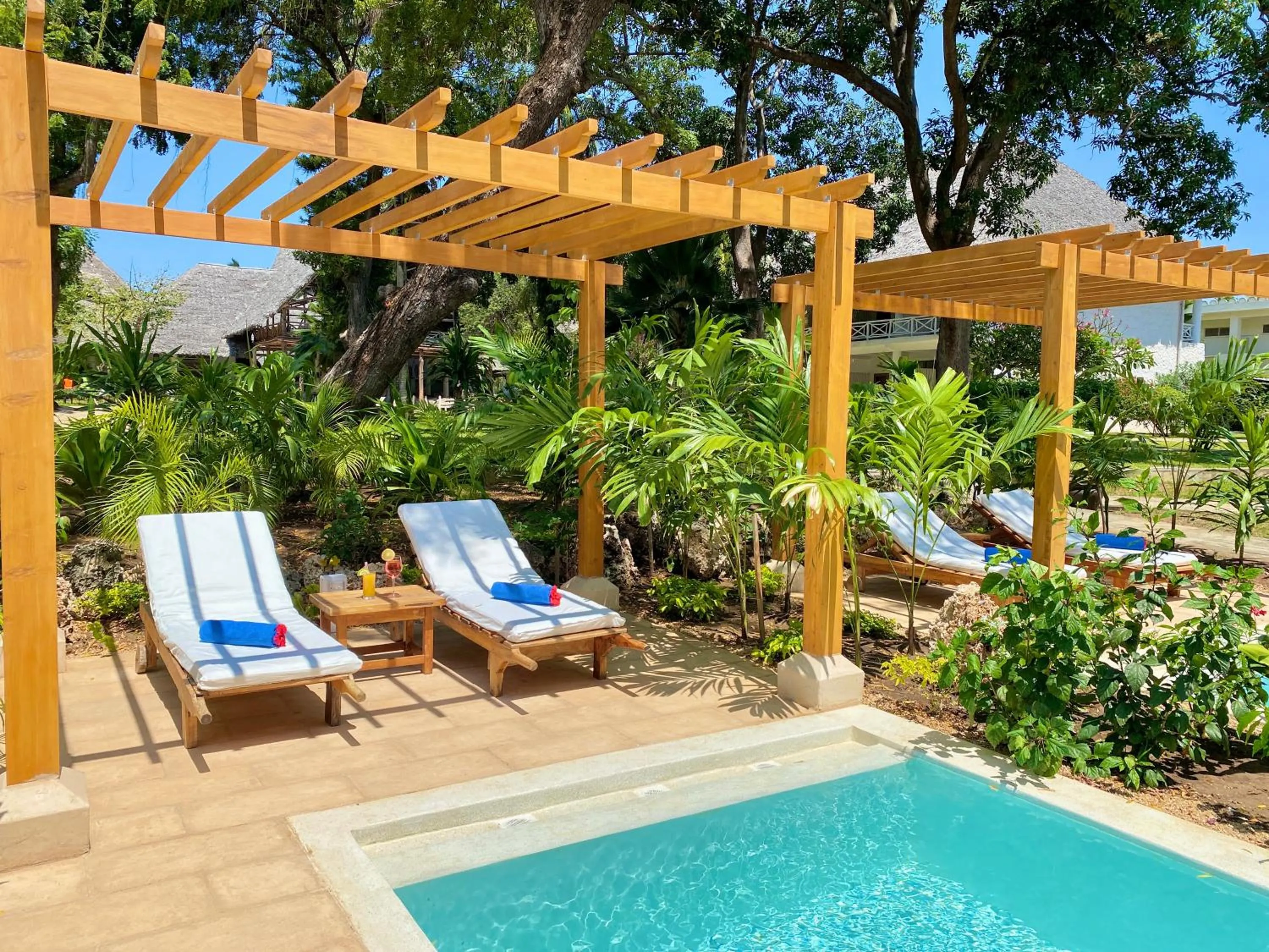 Swimming pool in Diamonds Malindi