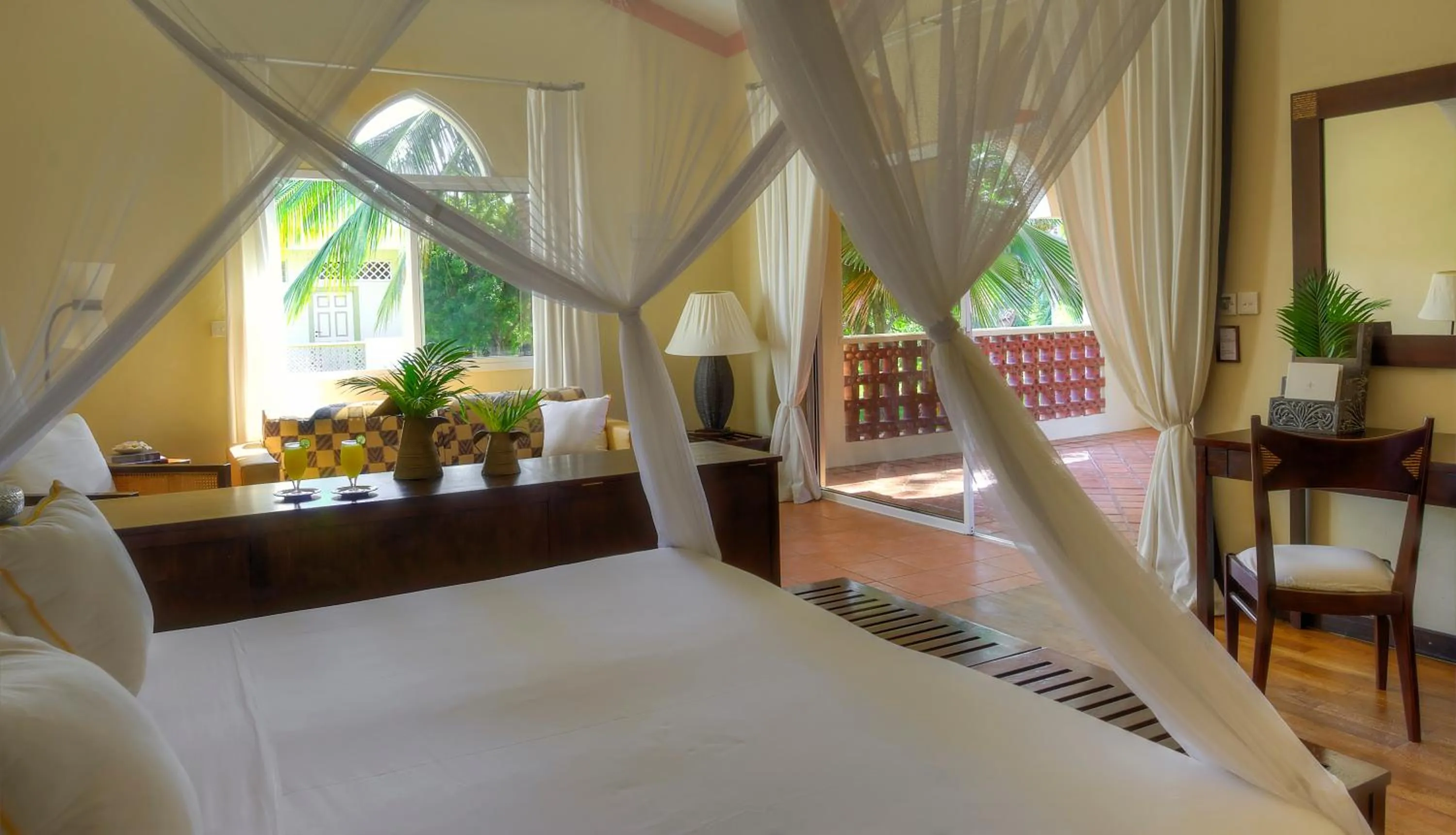 Bedroom, Bed in Diamonds Malindi