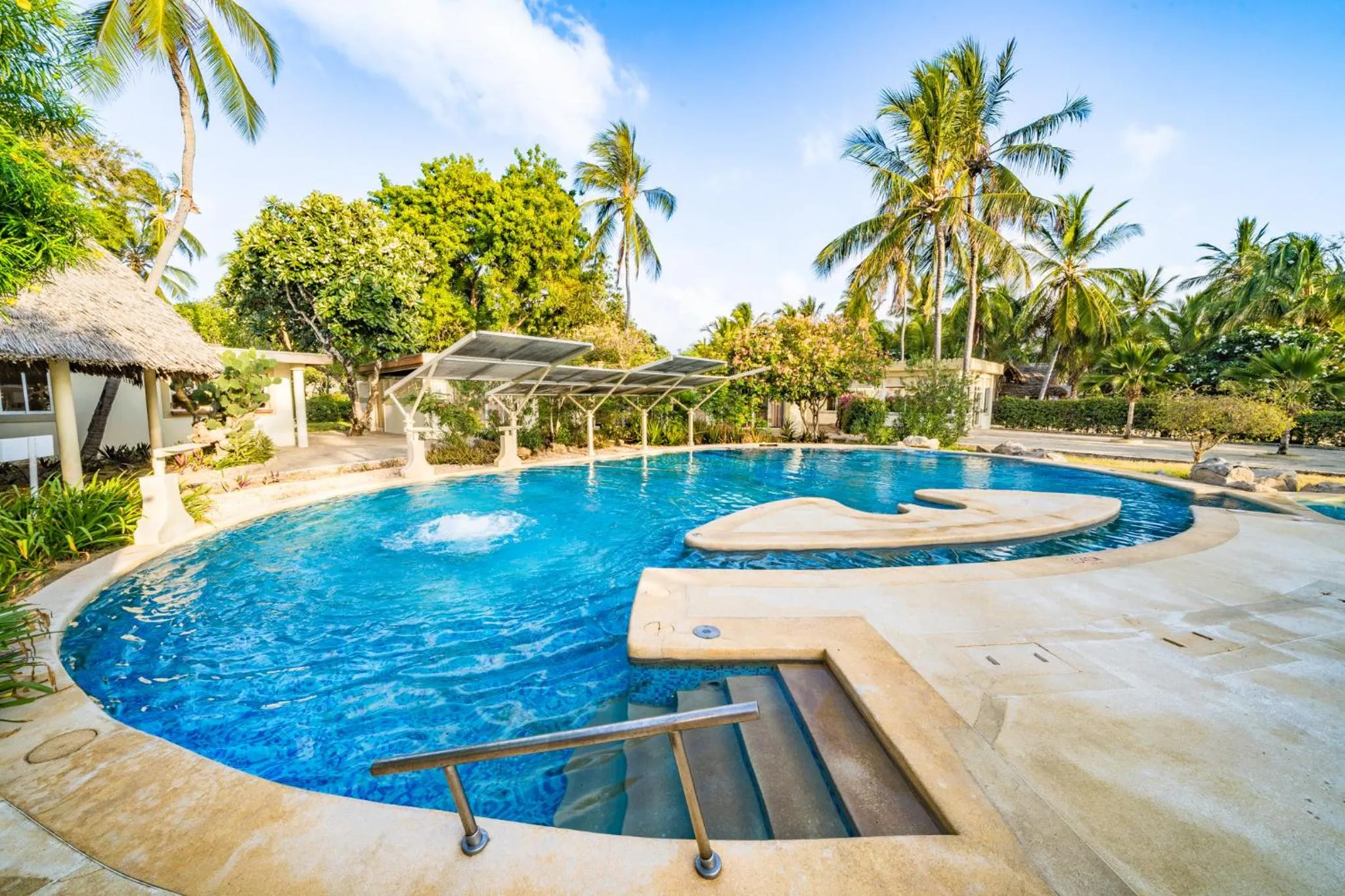 Swimming pool in Diamonds Malindi