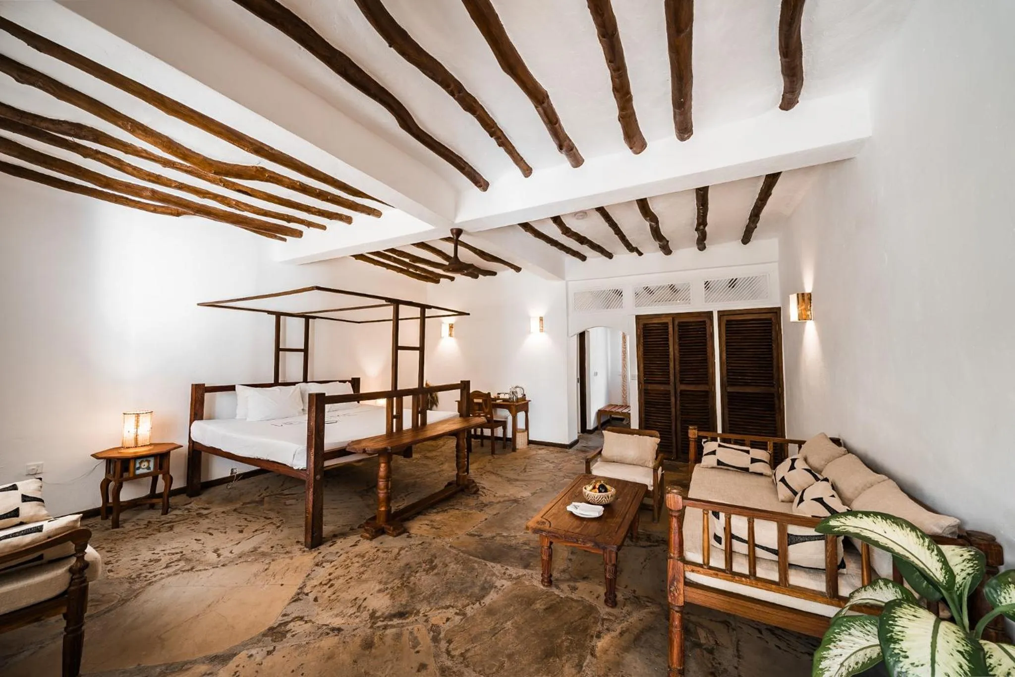 Bed in Diamonds Malindi