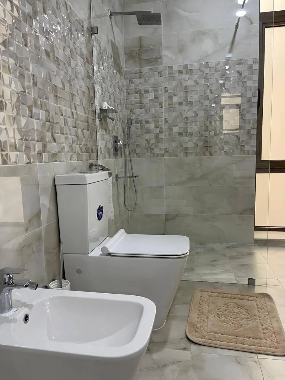 Shower in Ametist Hotel Complex