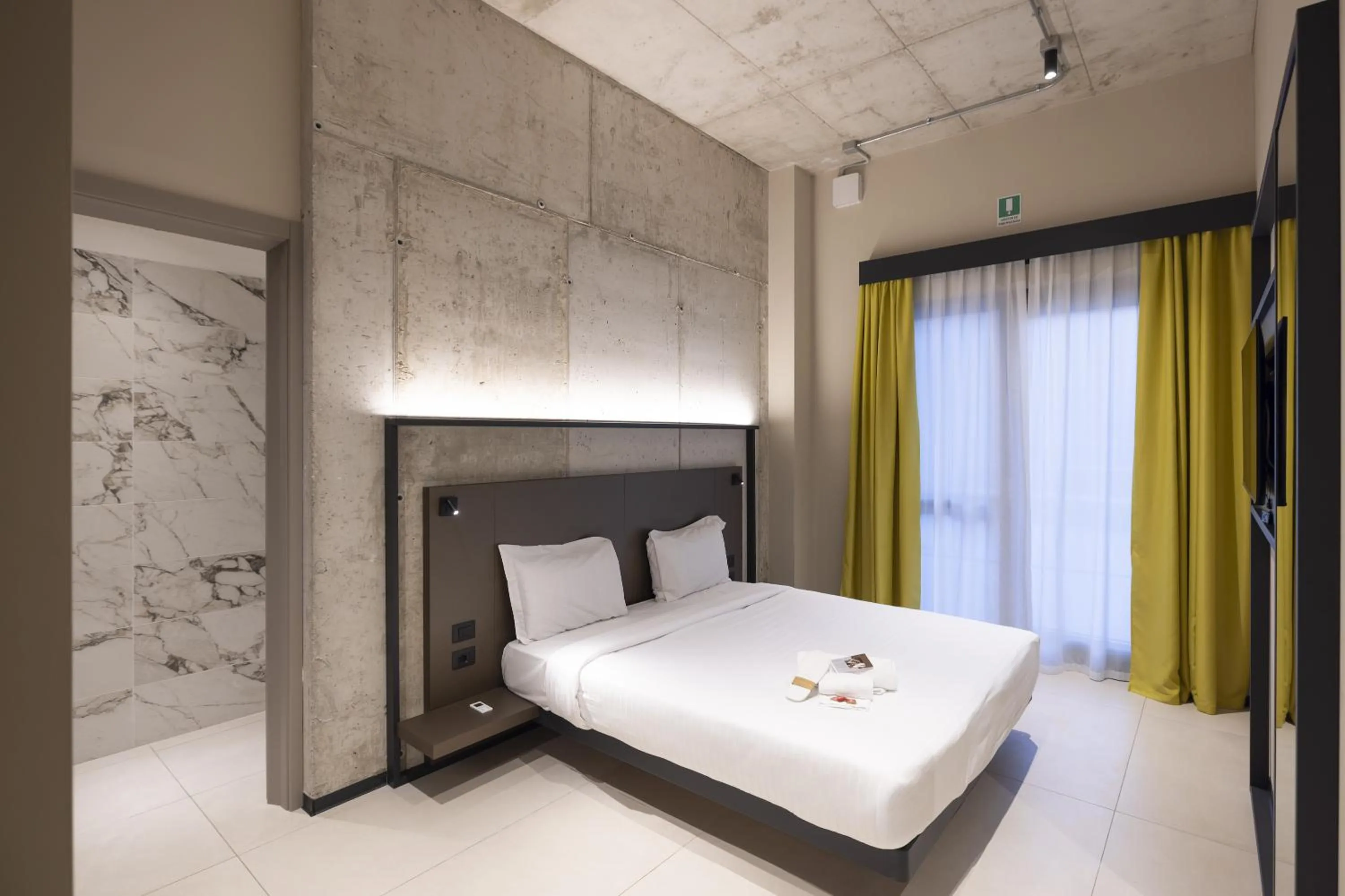 Bedroom, Bed in Joy 124 Hotel Milano