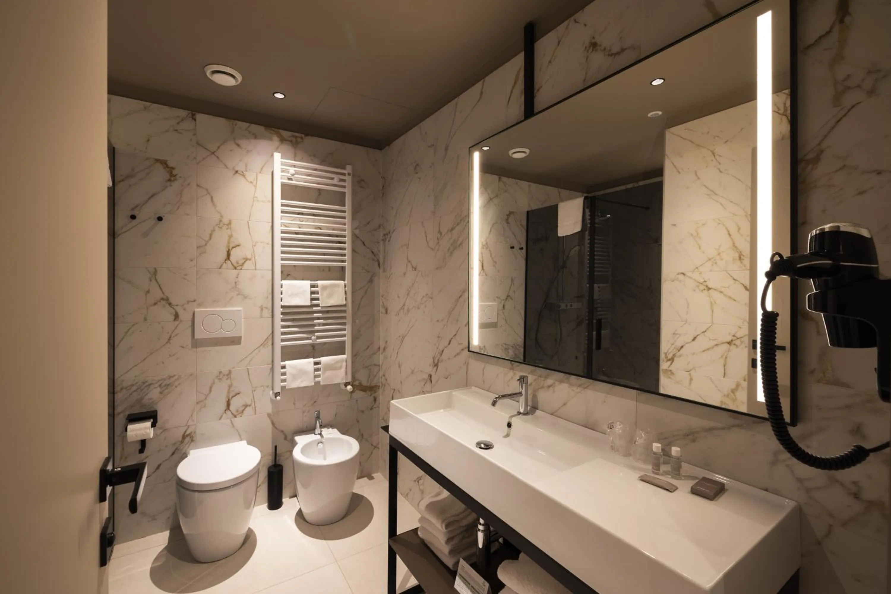 Bathroom in Joy 124 Hotel Milano