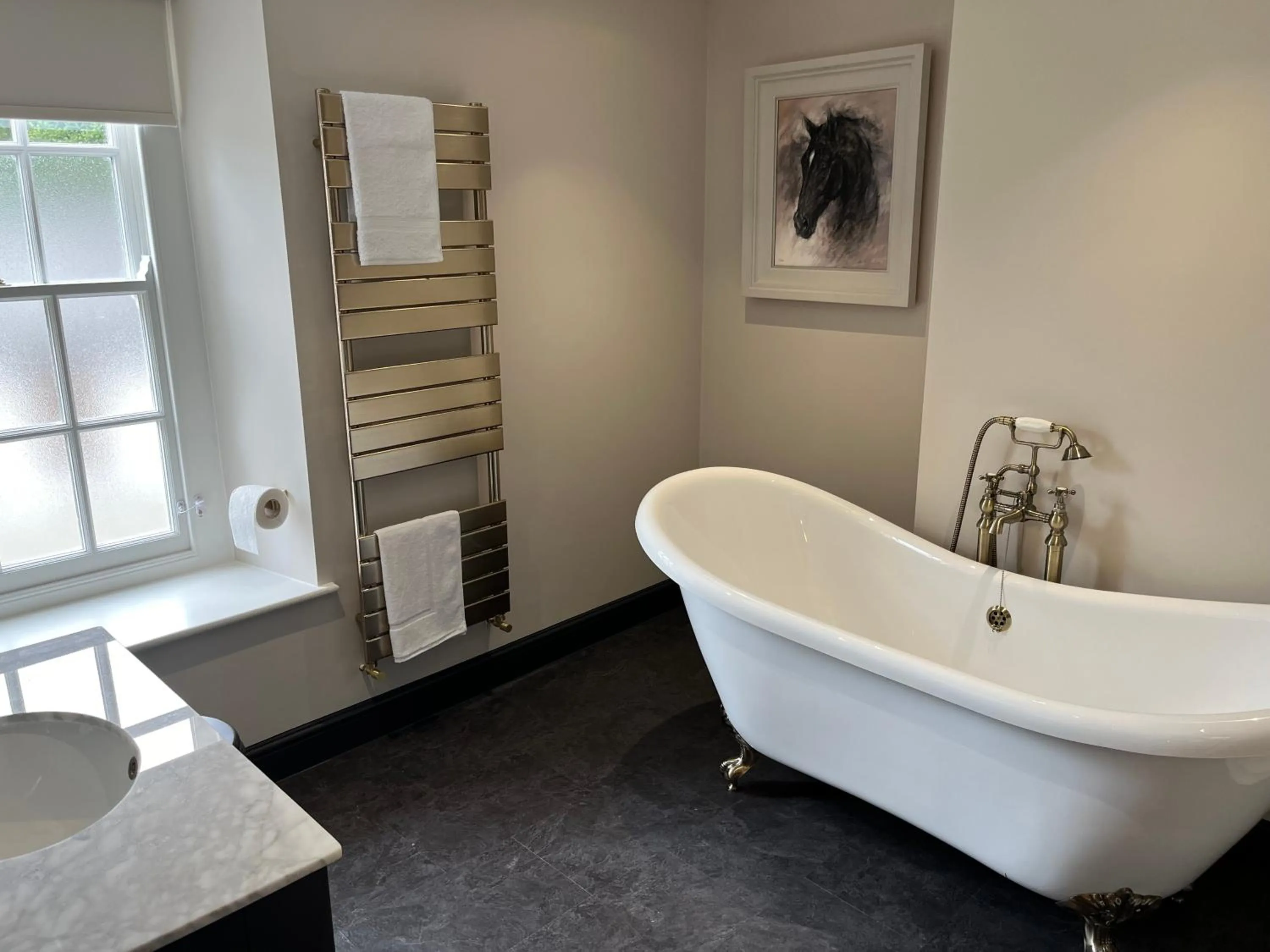 Bathroom in The Castle Coaching Inn