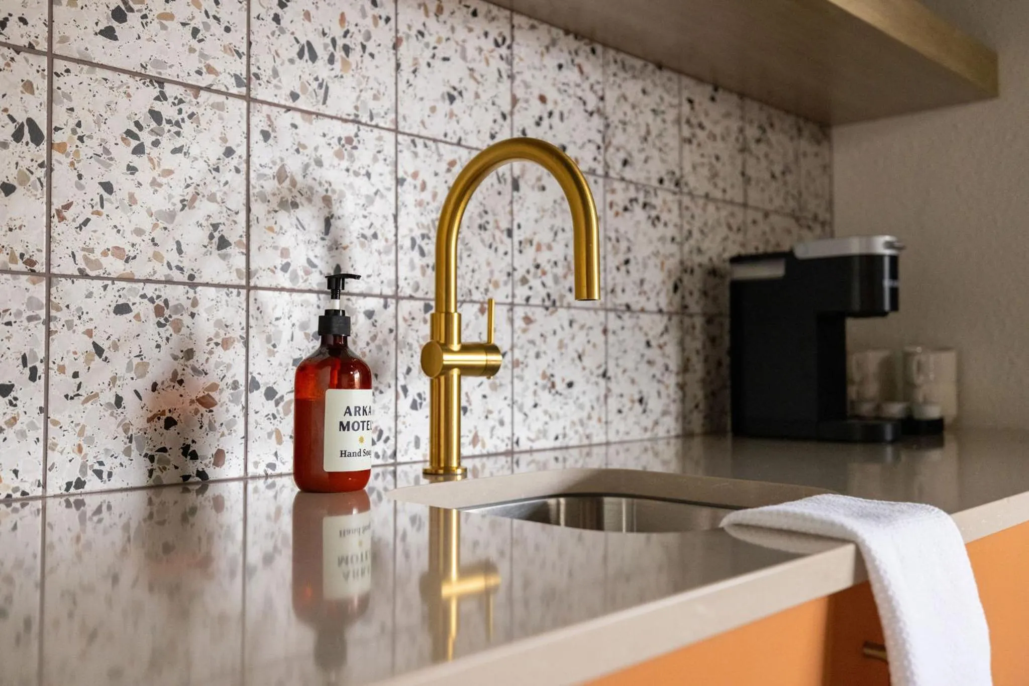 Kitchen or kitchenette in Arka Motel