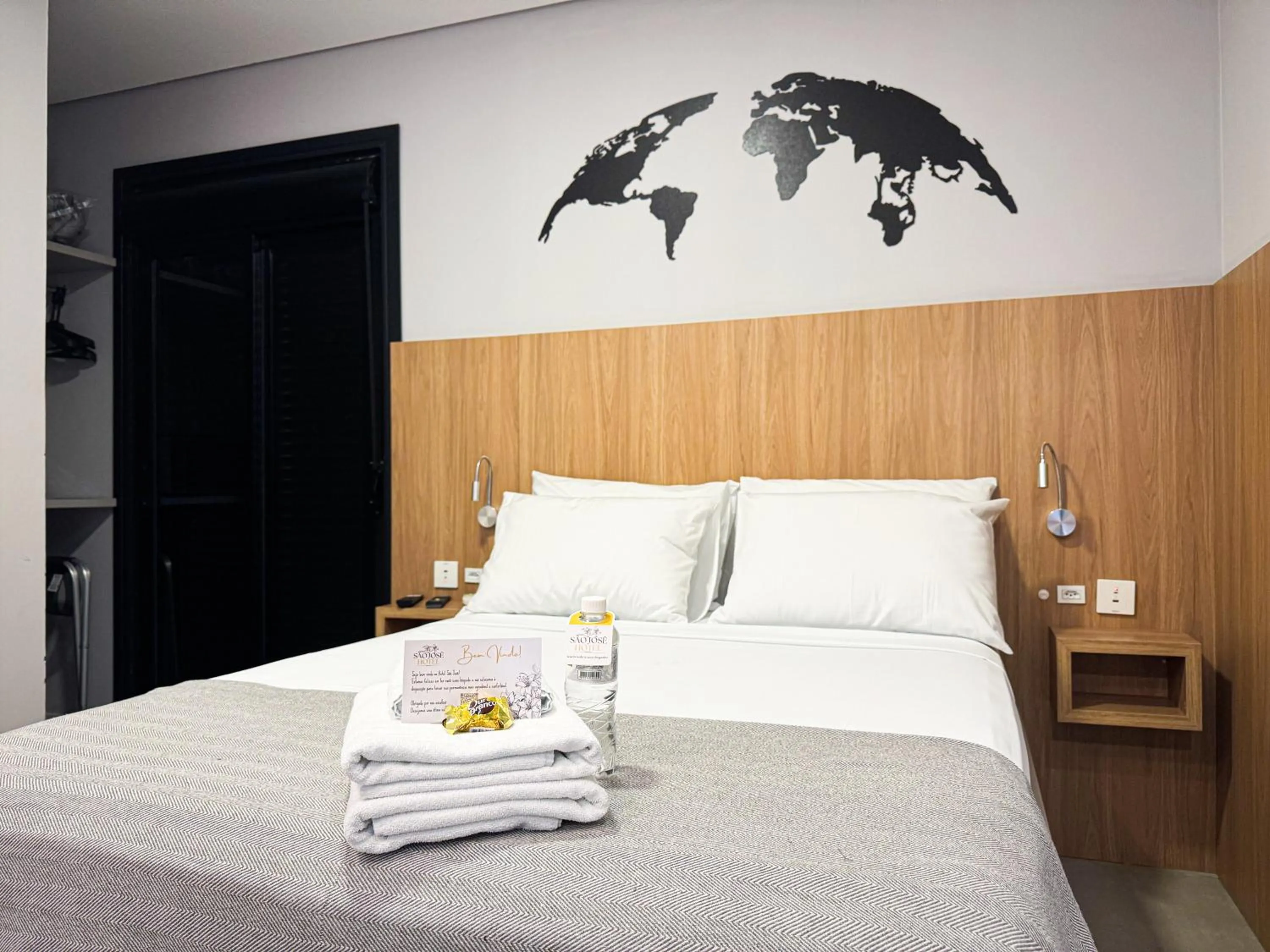 Bed in Hotel São José