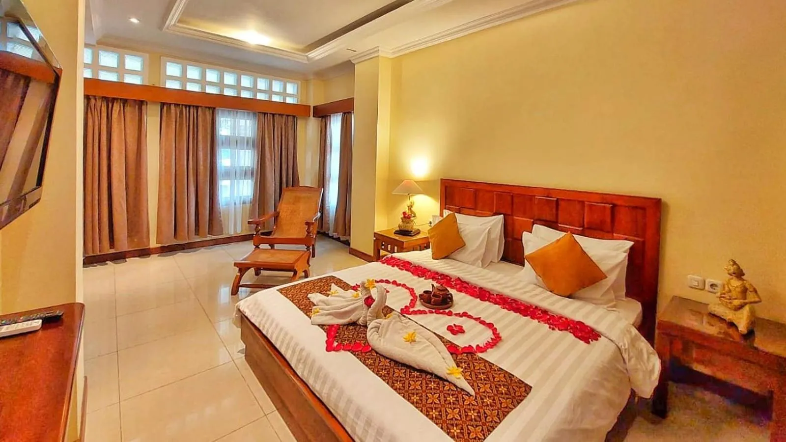 Bed in De Solo Boutique Hotel