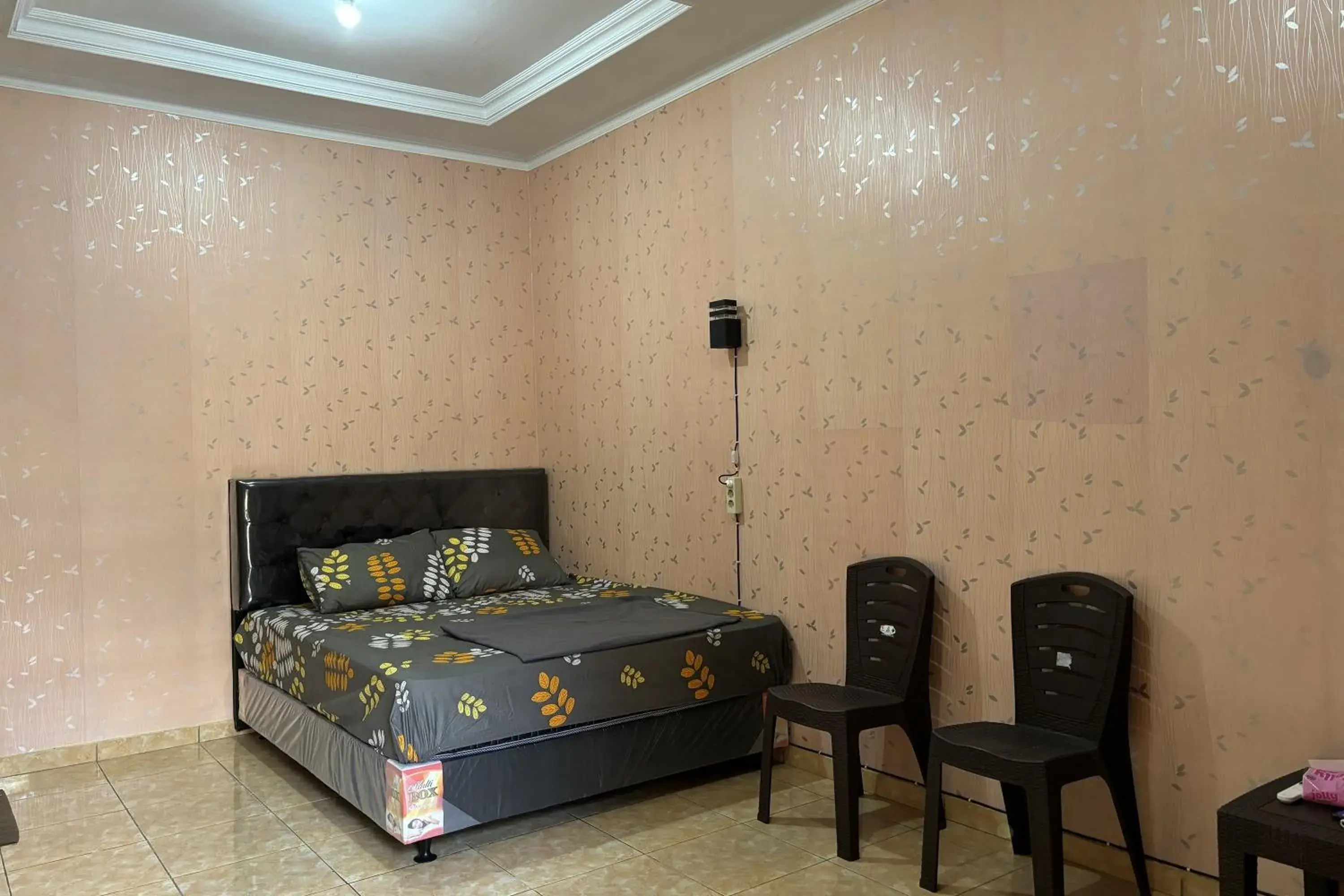 Deluxe Double Room in Family 24 Hotel near Pantai Cipatujah Deluxe Double Room in Family 24 Hotel near Pantai Cipatujah