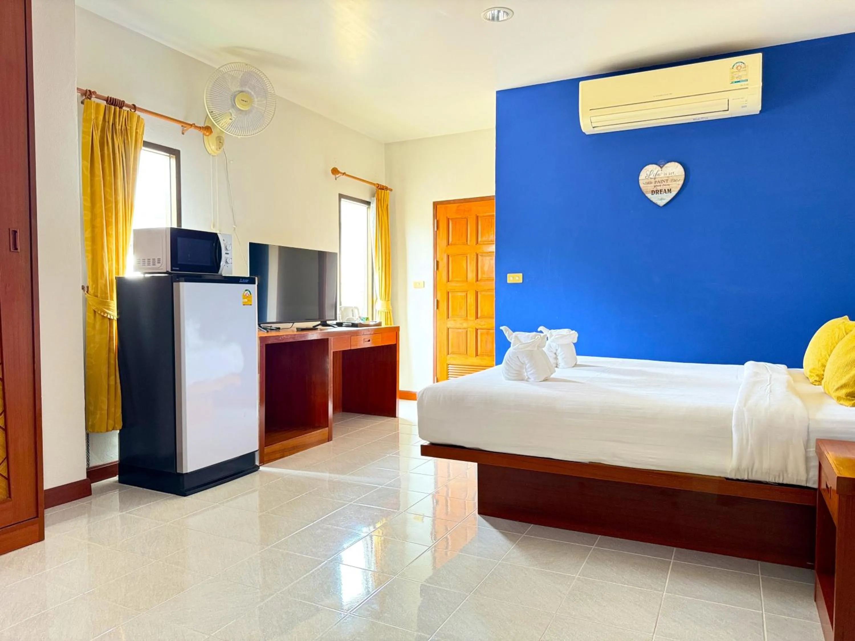 Photo of the whole room, Bed in Diamond Place Ao Nang