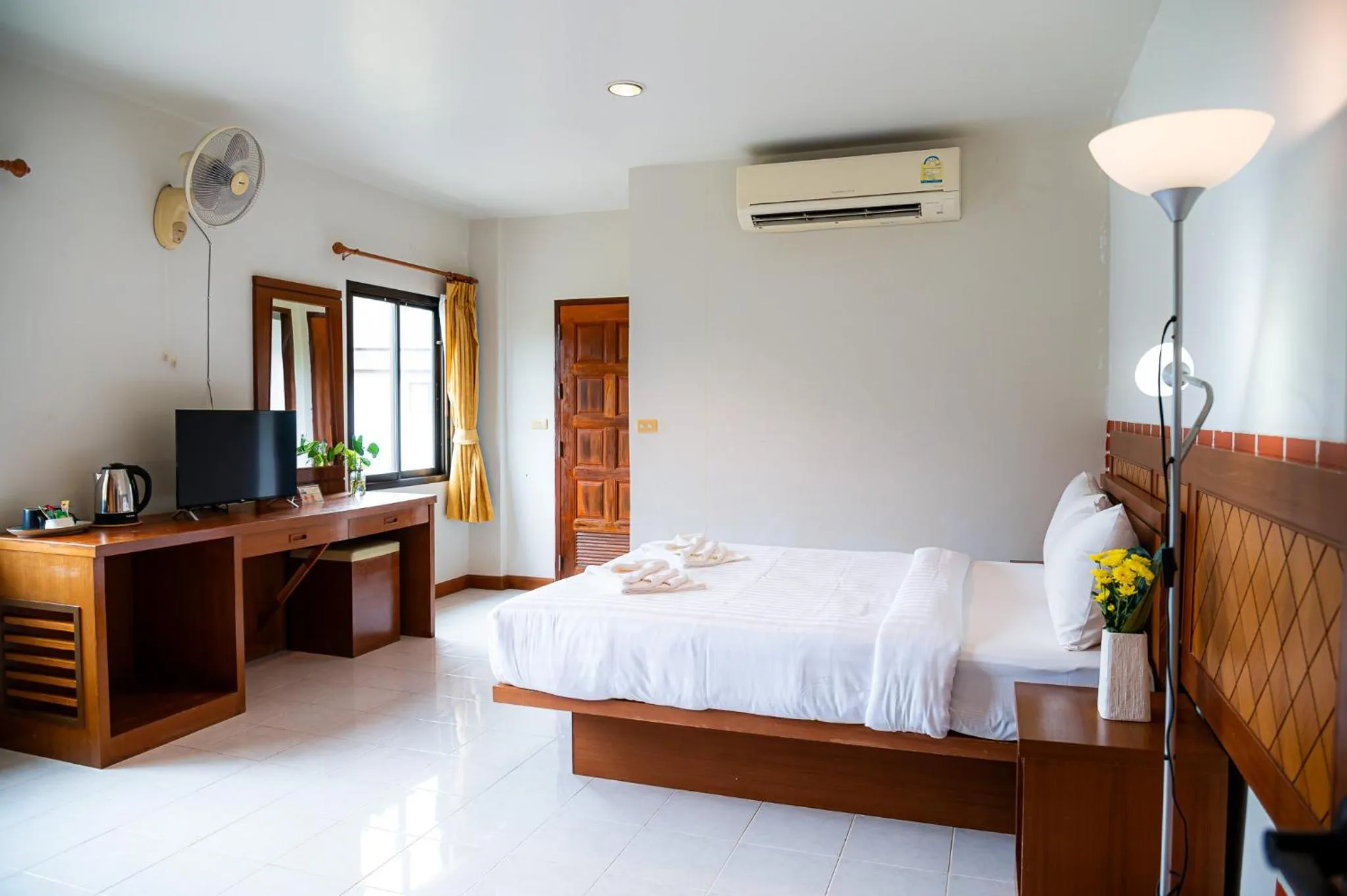 Photo of the whole room, Bed in Diamond Place Ao Nang