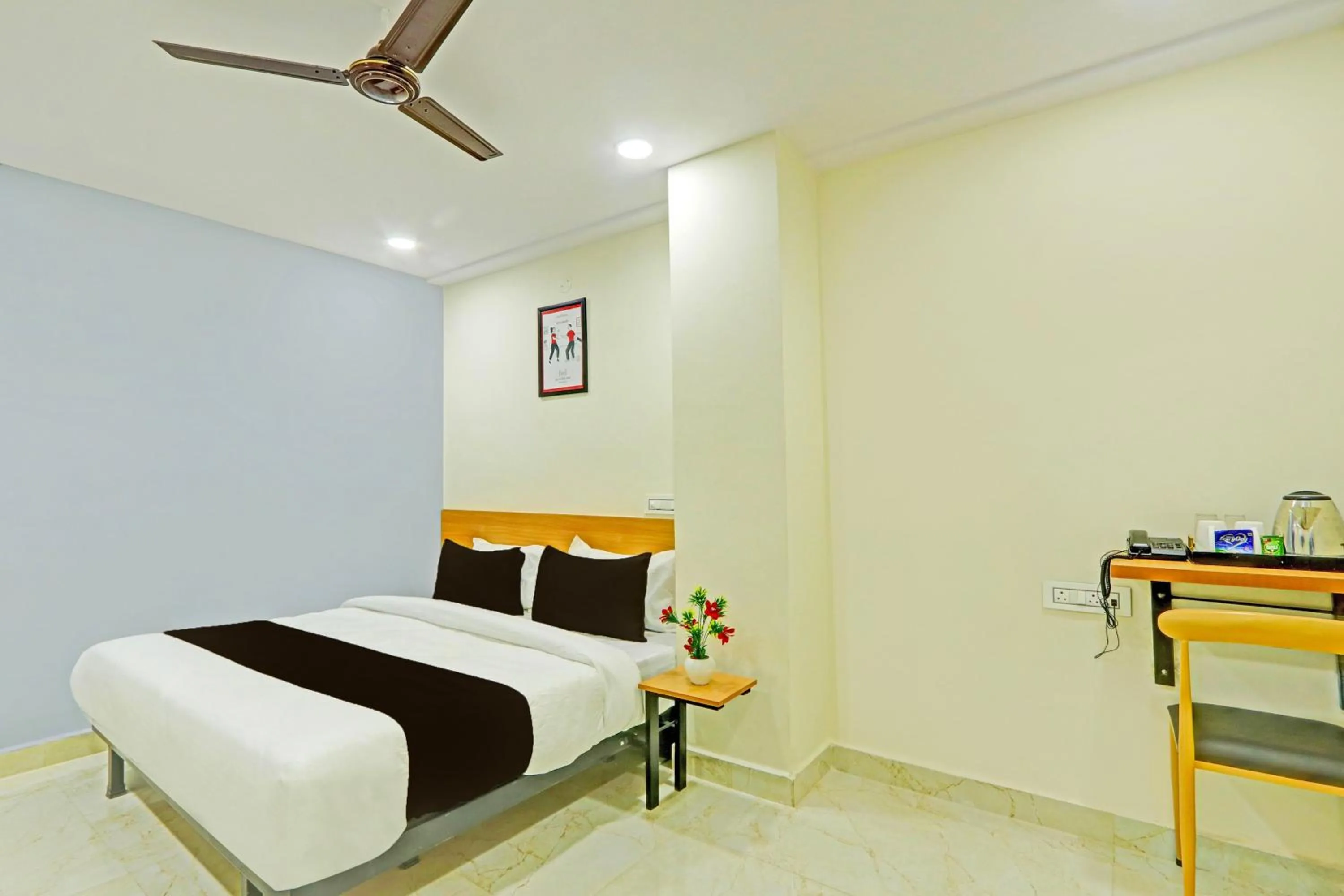 Bedroom, Bed in Super Townhouse La Vista Inn Grand Hotel