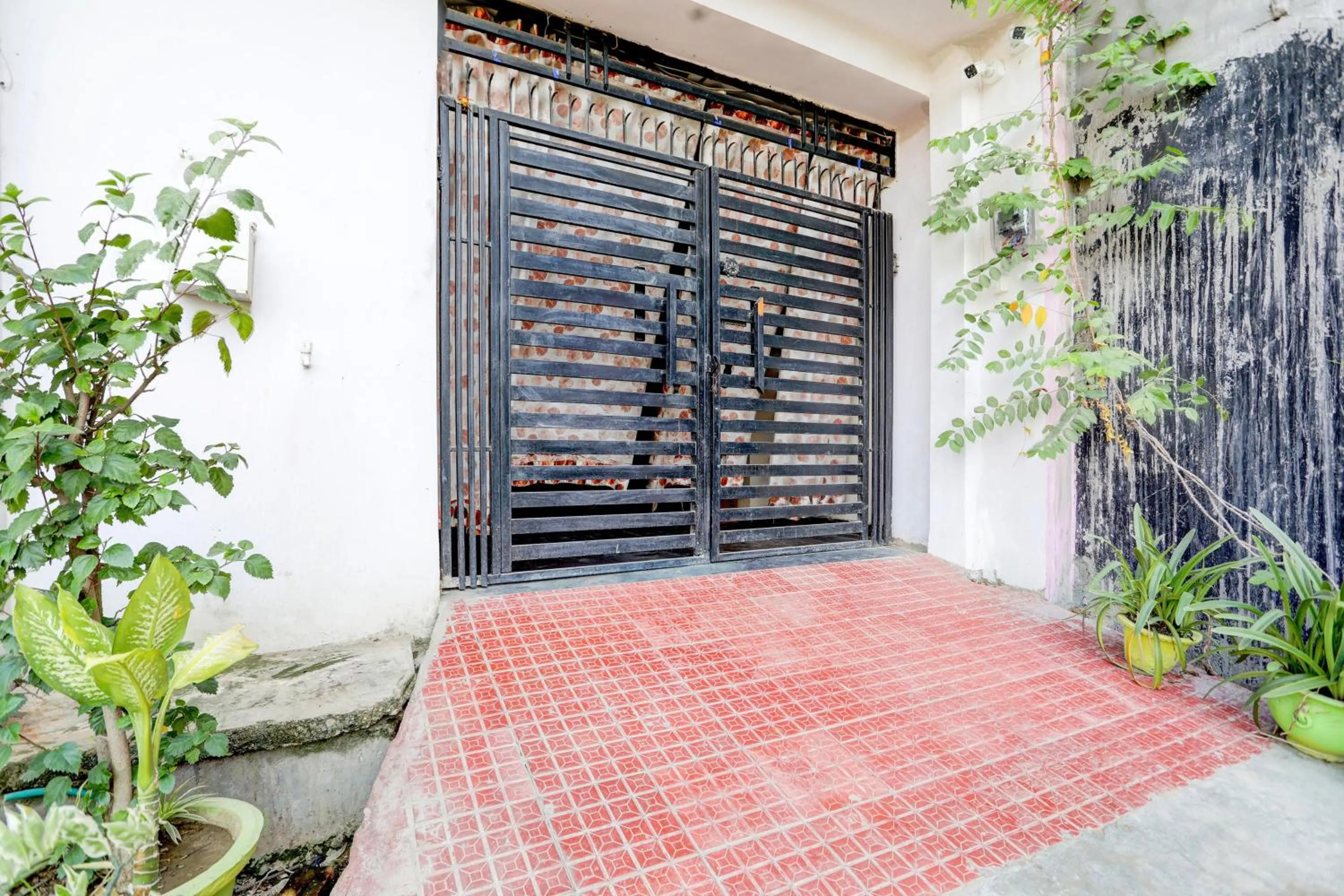 Facade/entrance in Hotel O Suryawanshi