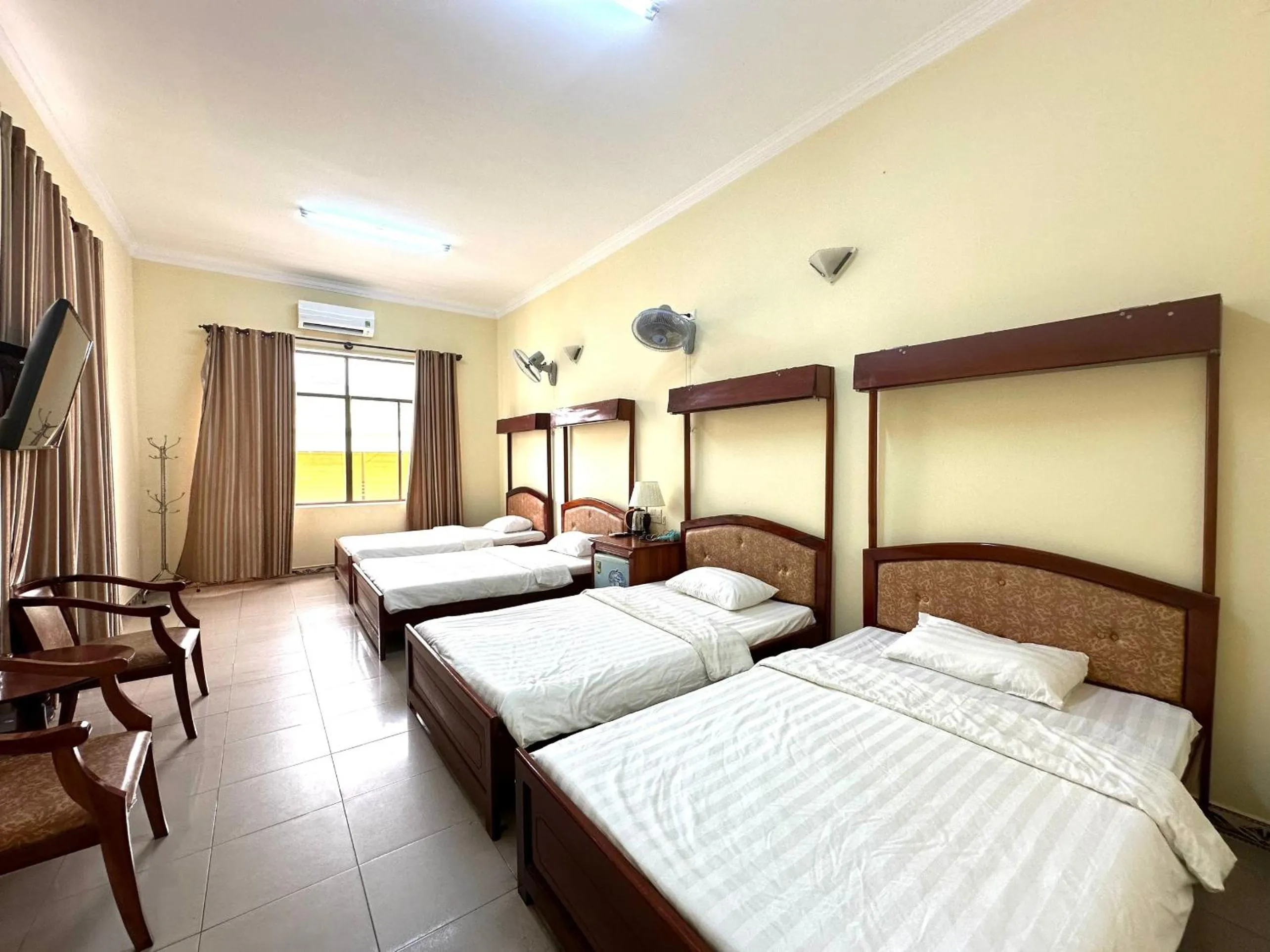 Bedroom, Bed in OYO 1246 Nha Khach Cuc Hau Can