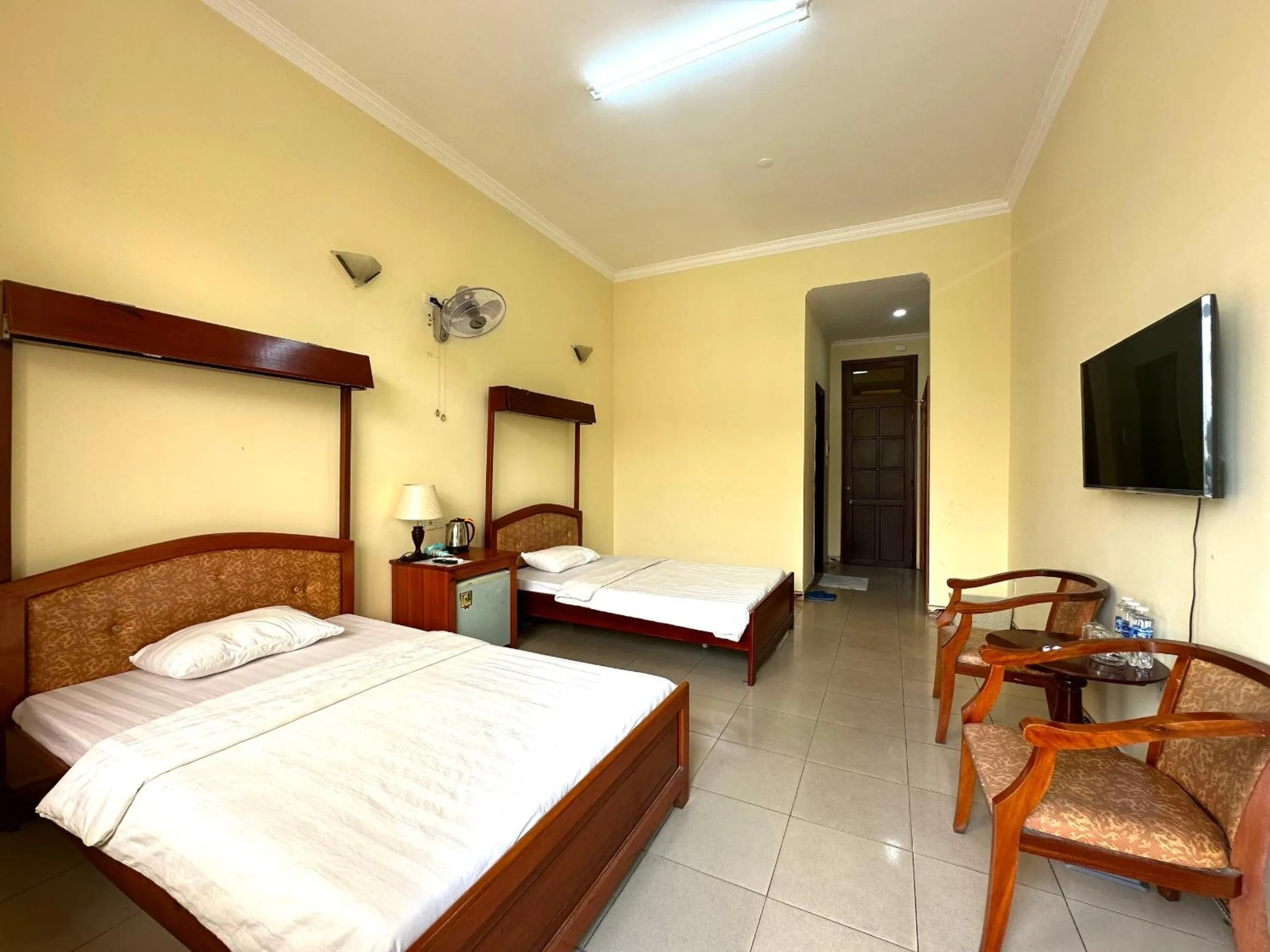 Bedroom, Bed in OYO 1246 Nha Khach Cuc Hau Can