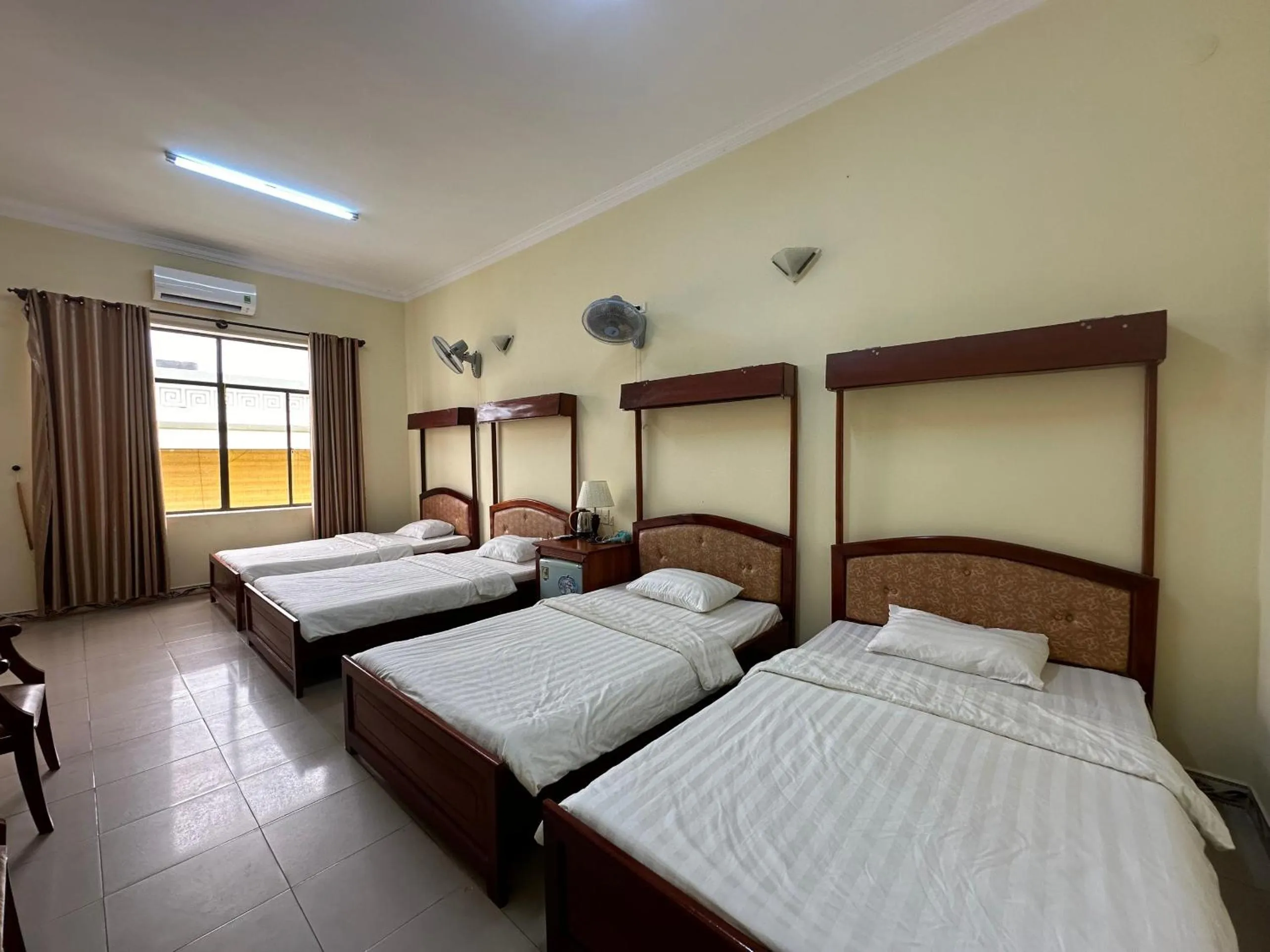 Bedroom, Bed in OYO 1246 Nha Khach Cuc Hau Can