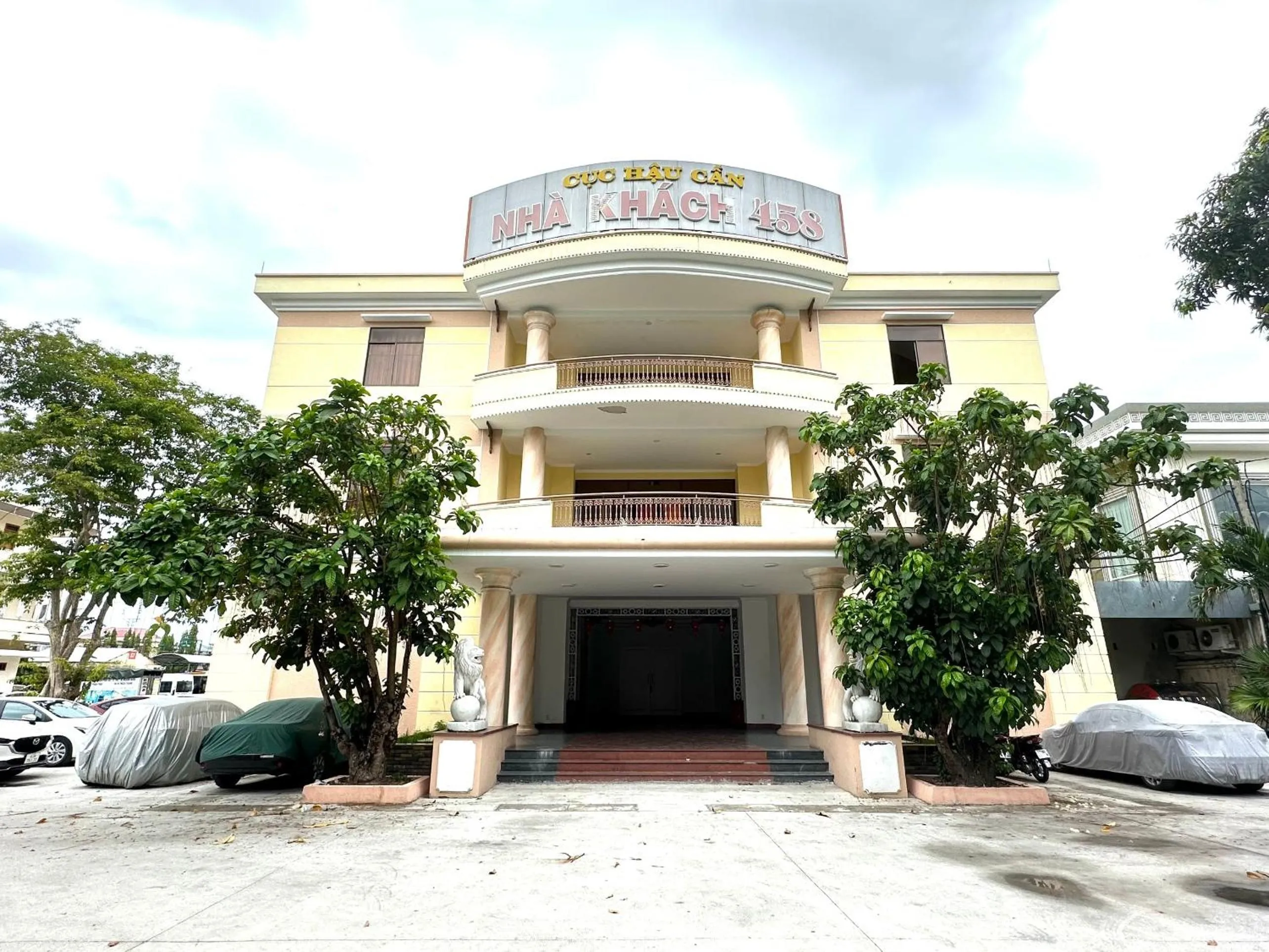 Facade/entrance in OYO 1246 Nha Khach Cuc Hau Can