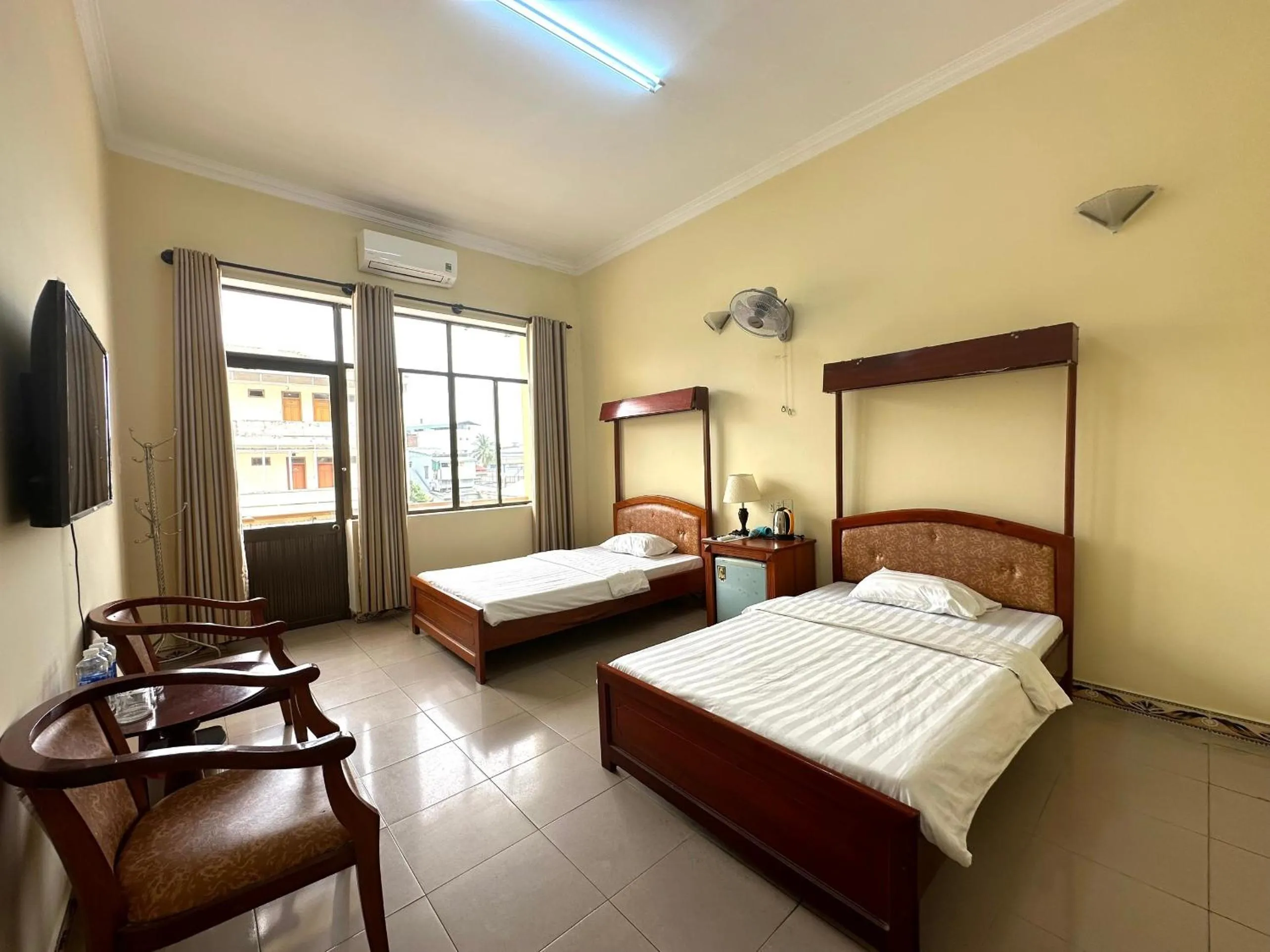 Bedroom, Bed in OYO 1246 Nha Khach Cuc Hau Can