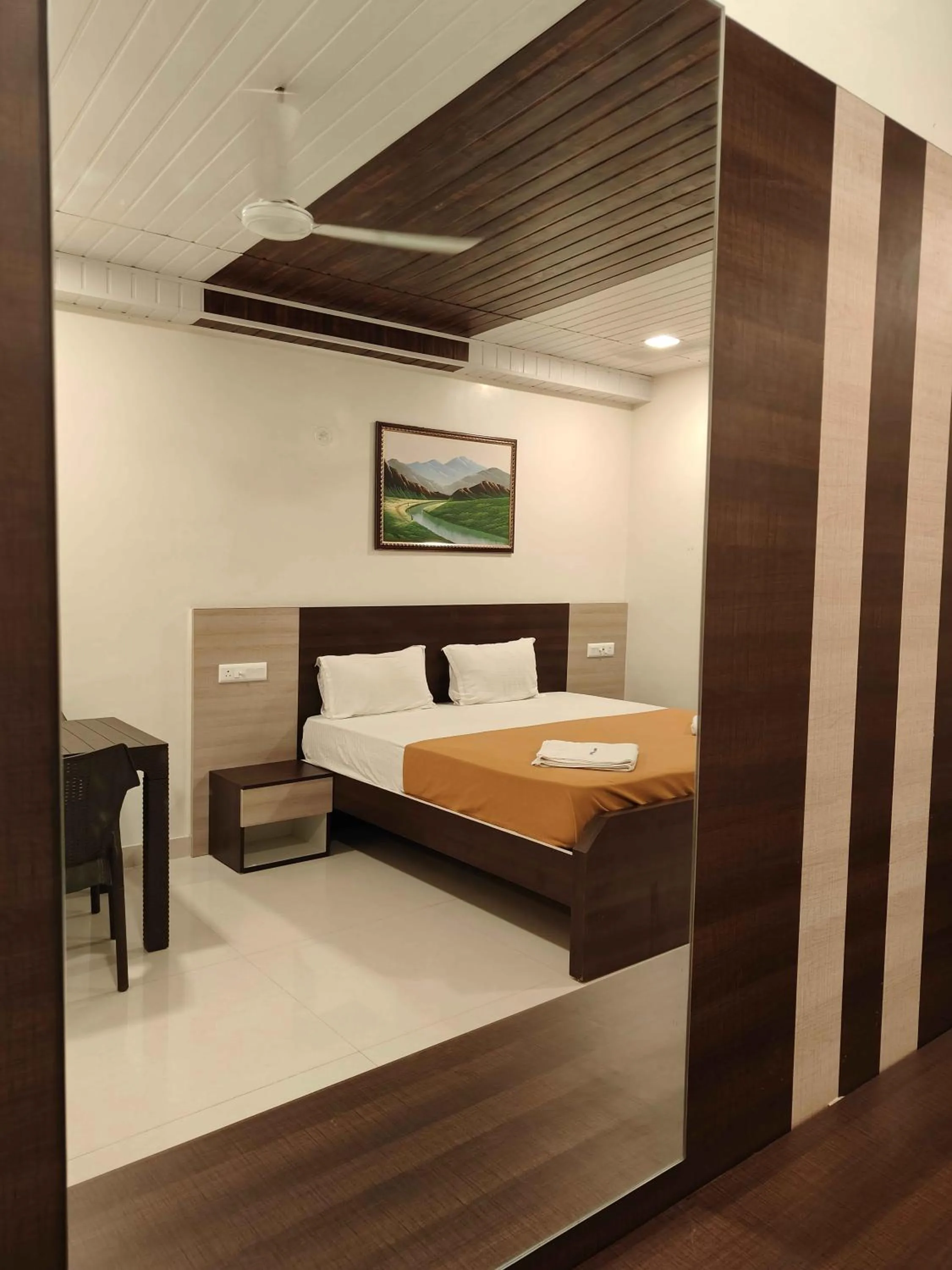 Bedroom, Bed in Park Inn Beach Resort