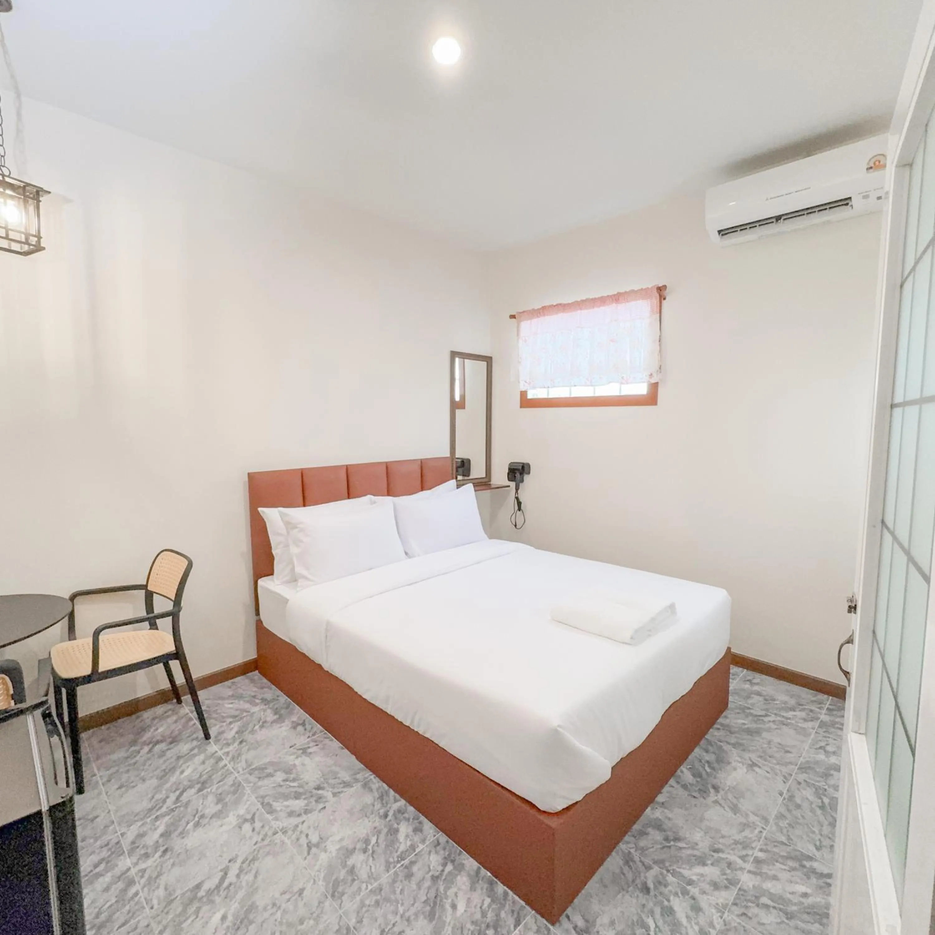 Bed in JB Home Bangkok - Victory monument