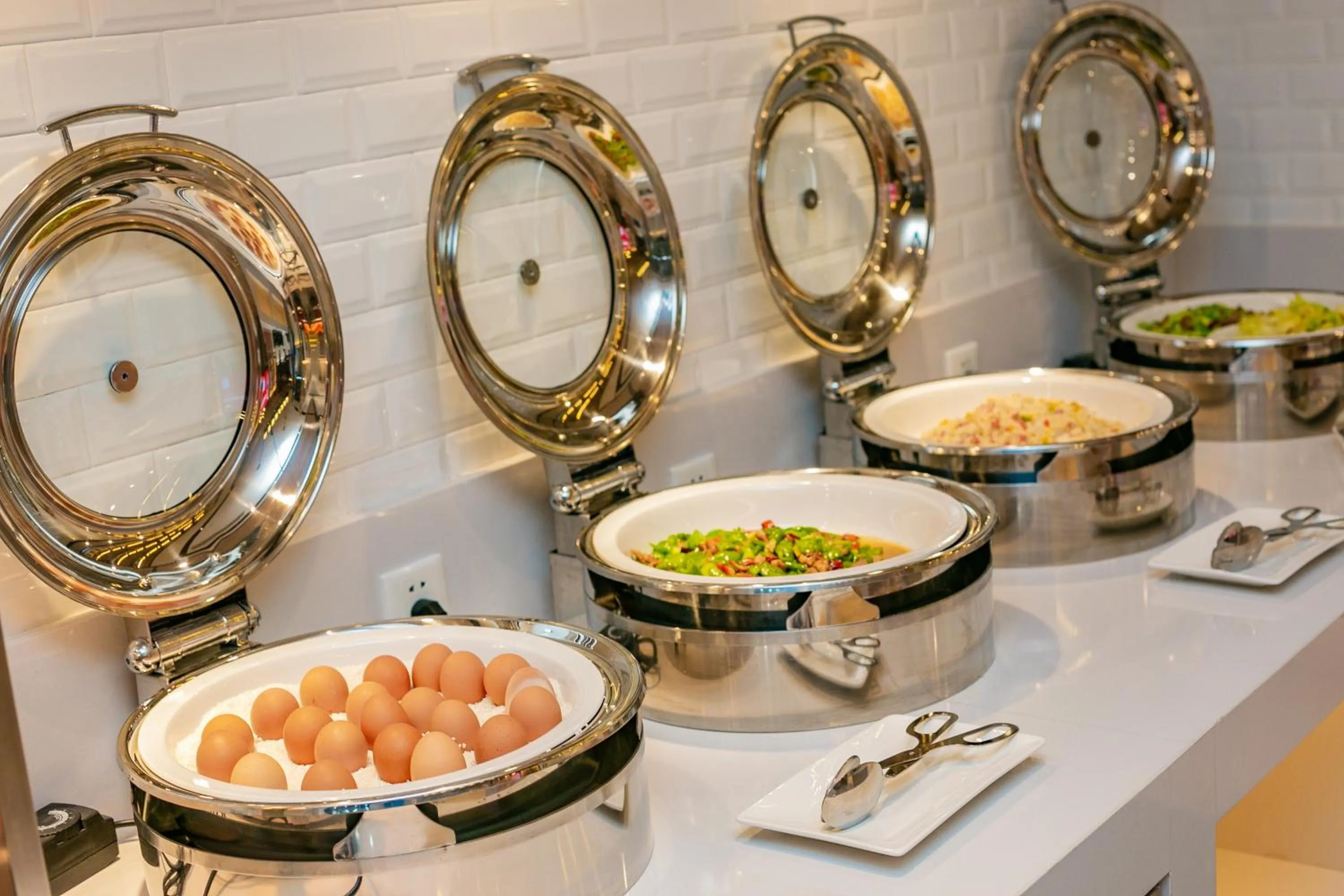 Restaurant/places to eat in Echarm Hotel - Xi'an Tai'ao Plaza Baijiakou Metro Station