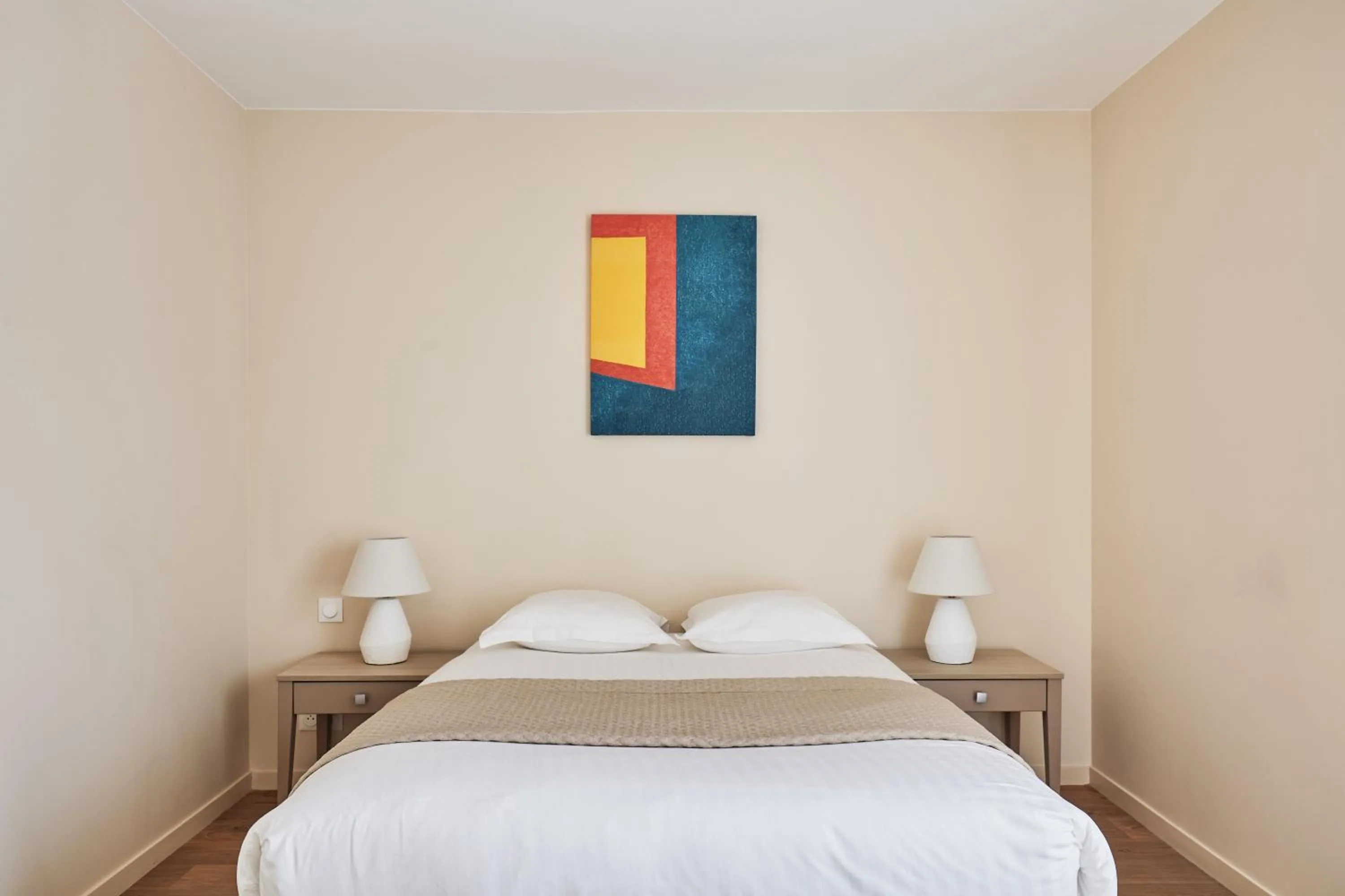 Bedroom, Bed in Appart Hotel Paris Levallois Maurice Ravel