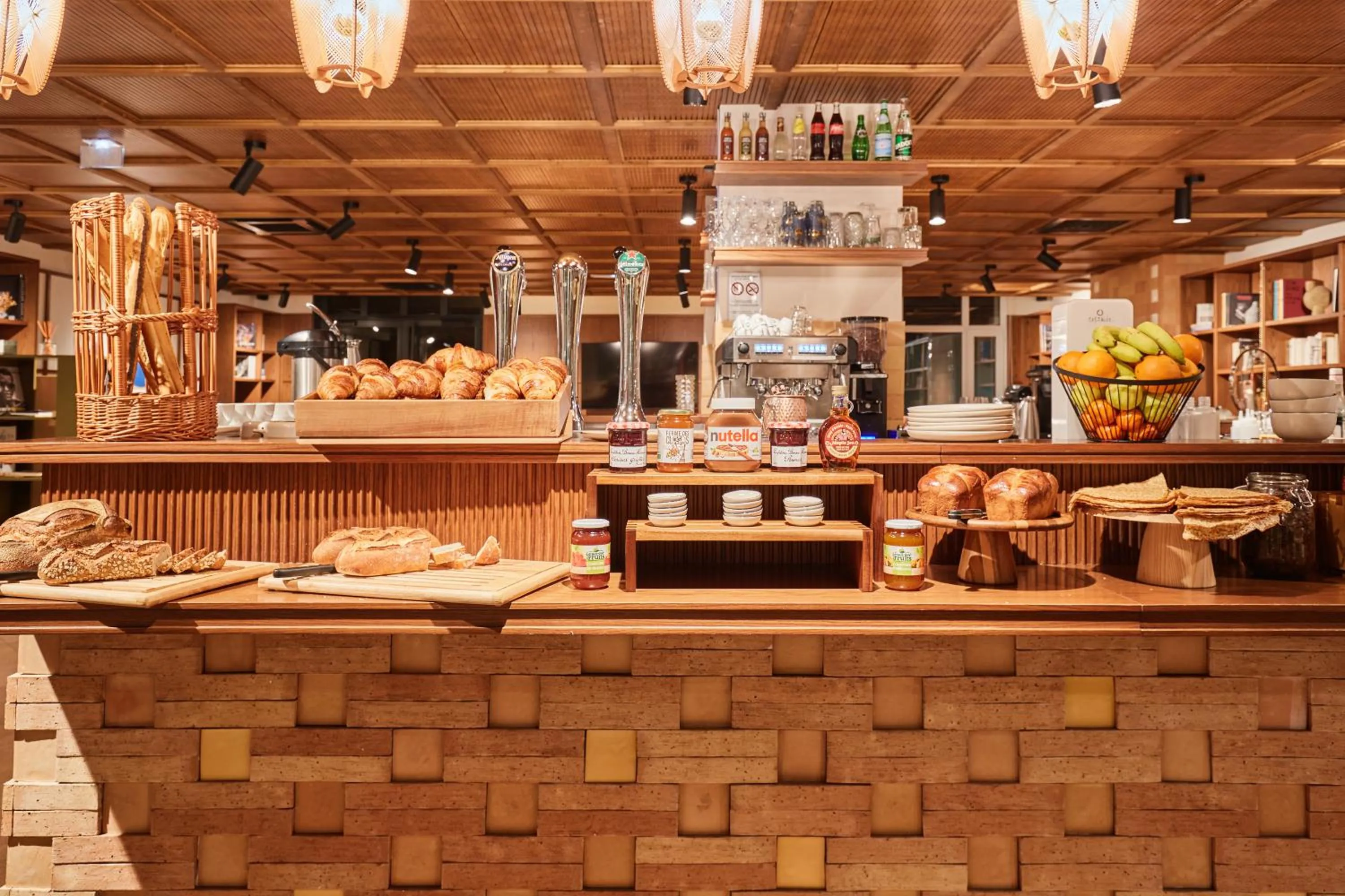 Breakfast in Appart Hotel Paris Levallois Maurice Ravel