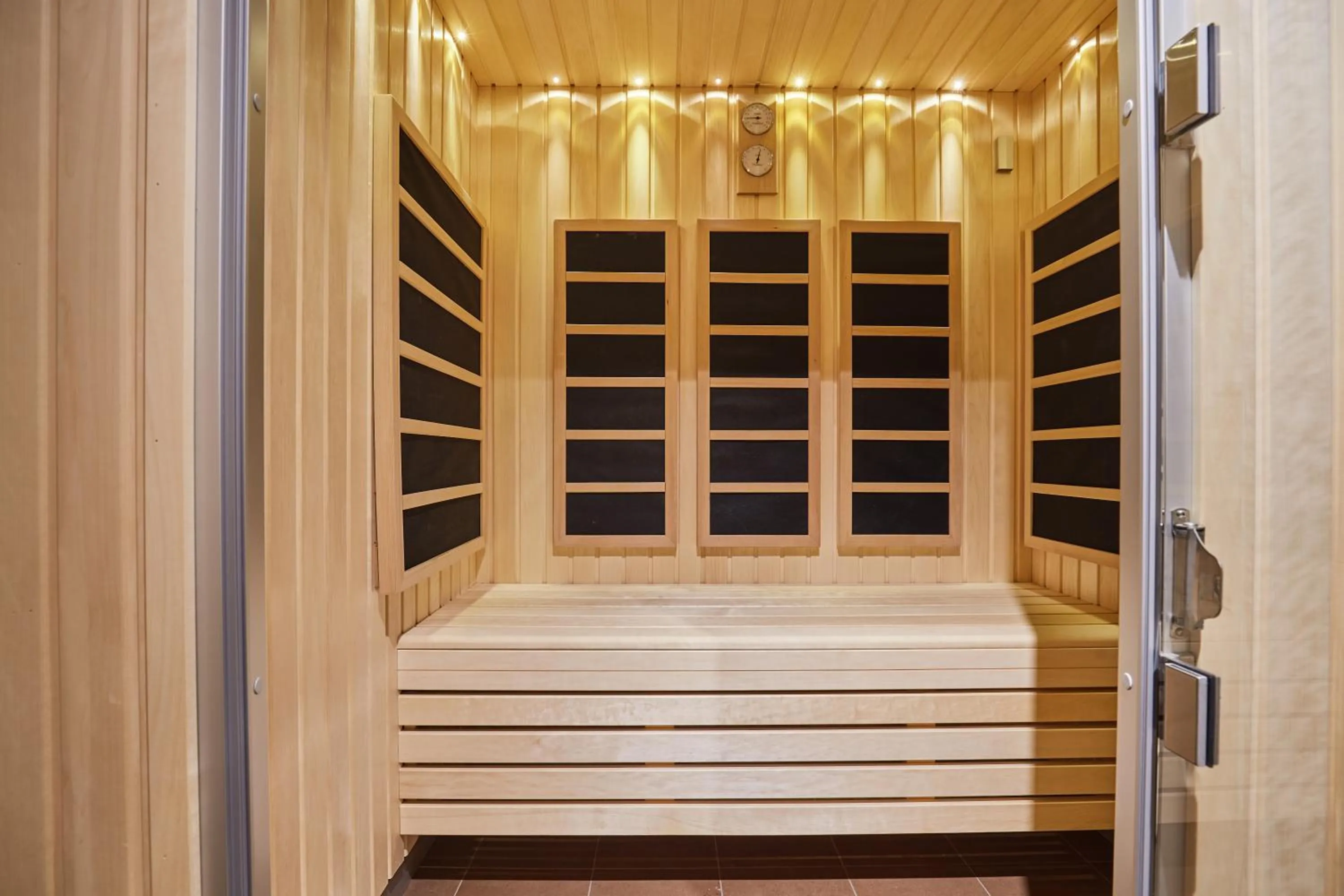 Sauna in Appart Hotel Paris Levallois Maurice Ravel