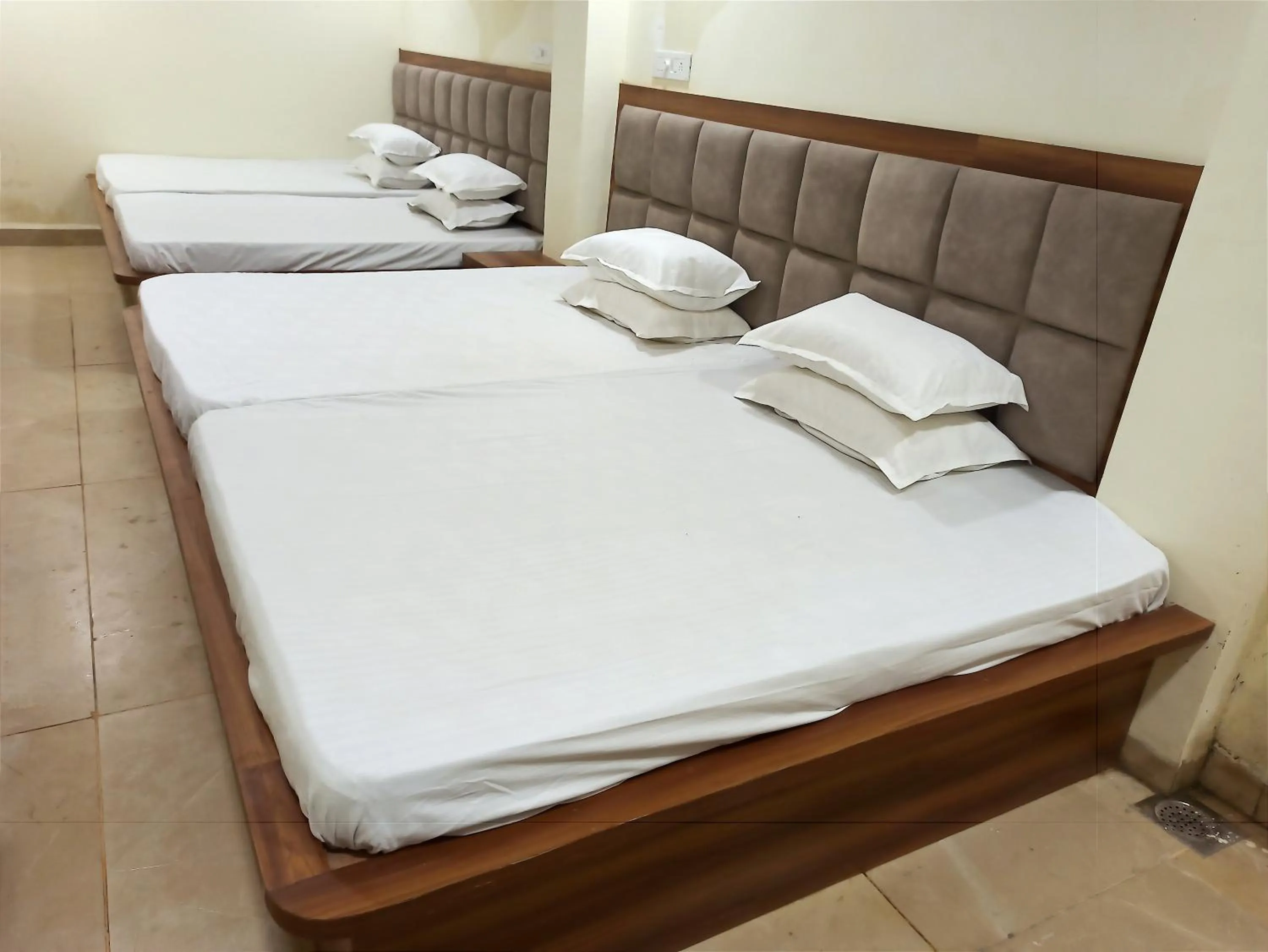 Bed in Hotel Yuvan Palace