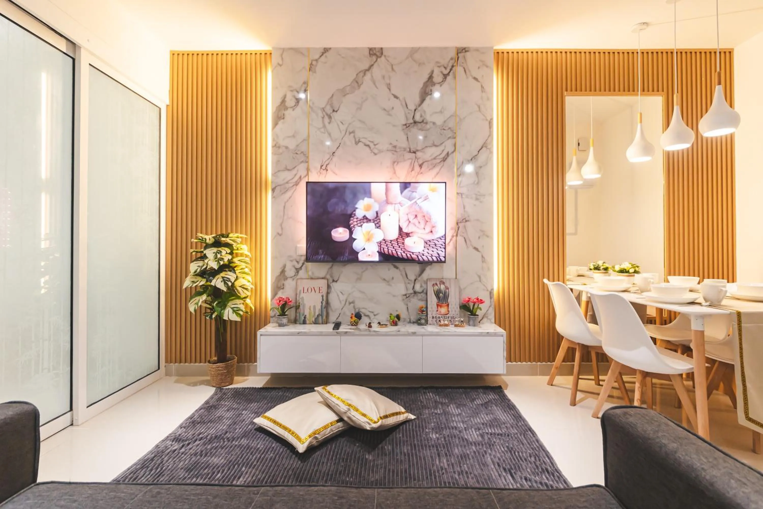 Beautiful Seaview Suites at The Shore Kota Kinabalu