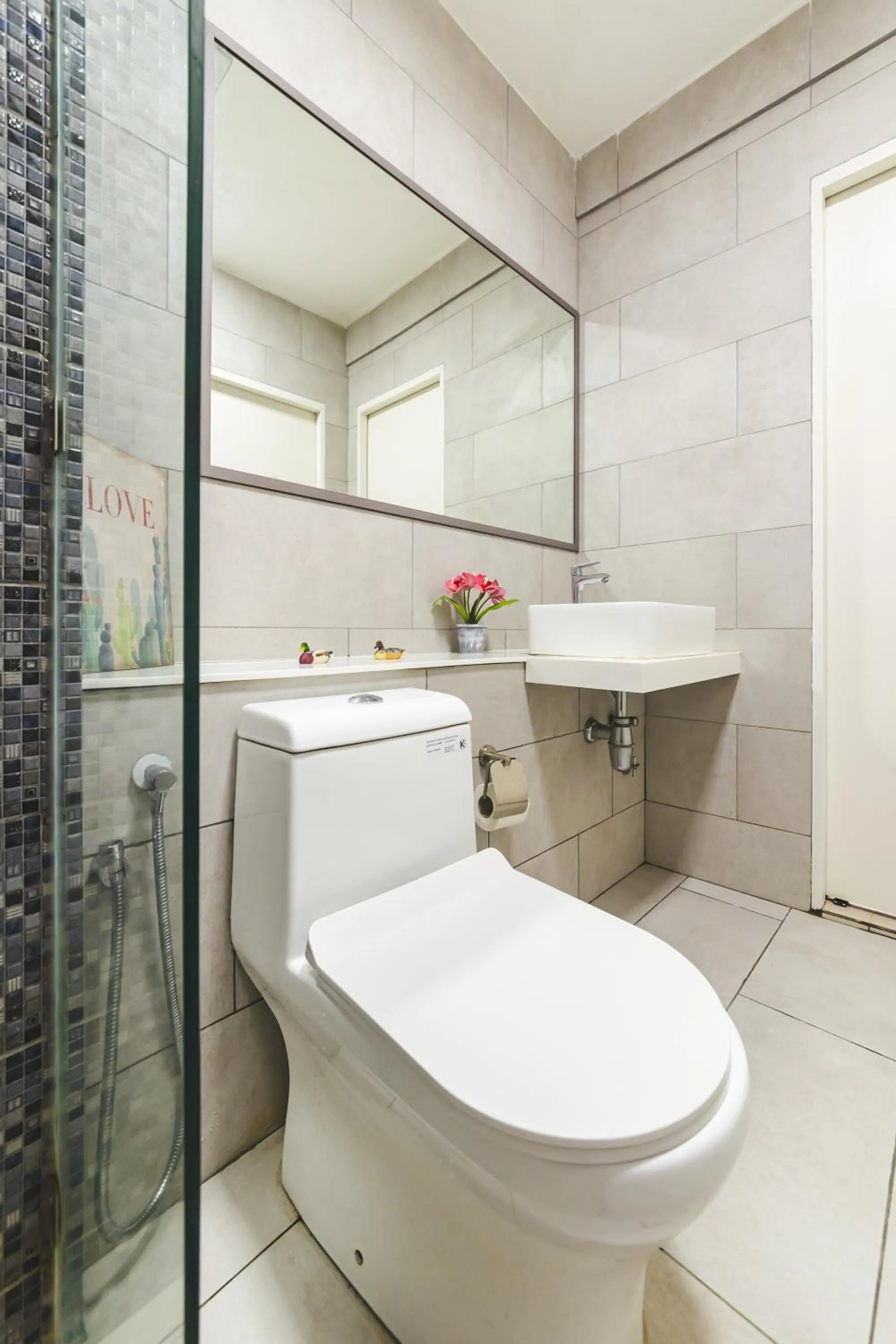 Beautiful Seaview Suites at The Shore Kota Kinabalu