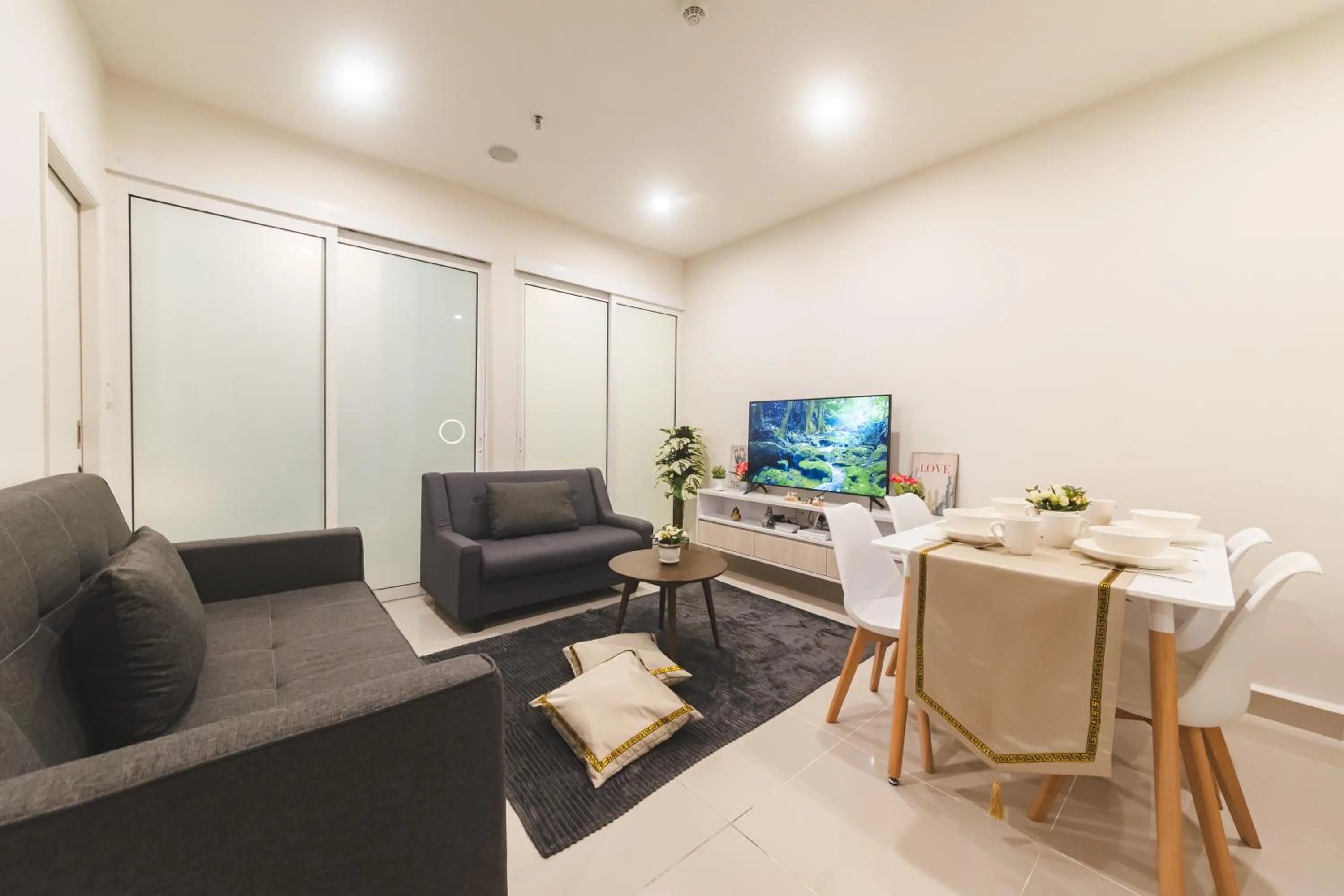 Beautiful Seaview Suites at The Shore Kota Kinabalu