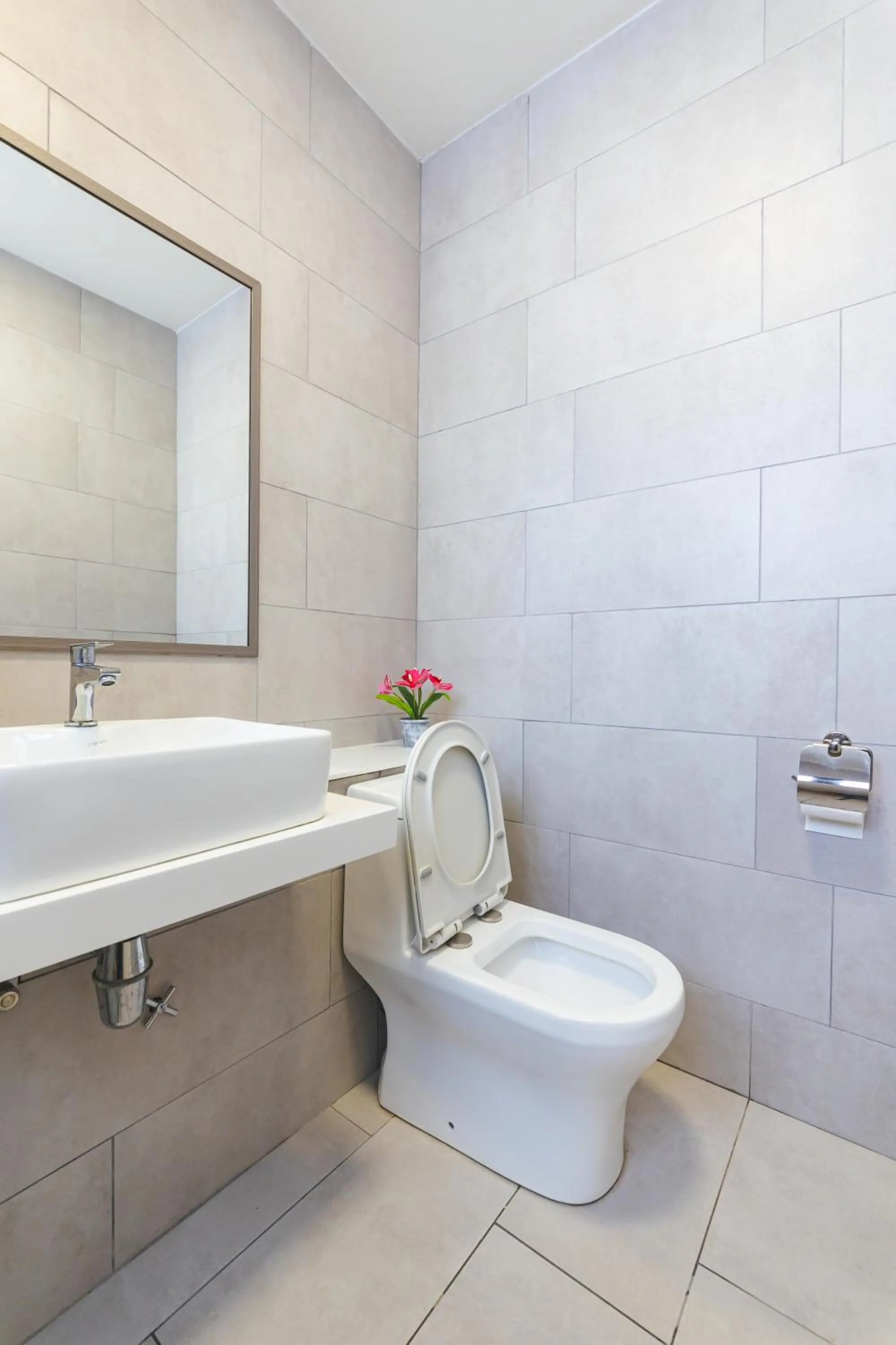 Beautiful Seaview Suites at The Shore Kota Kinabalu