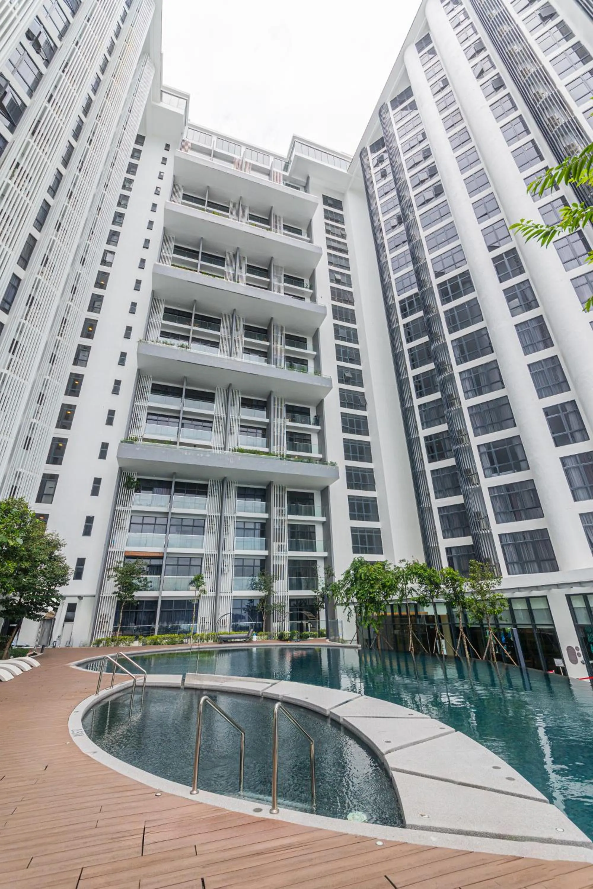 Beautiful Seaview Suites at The Shore Kota Kinabalu