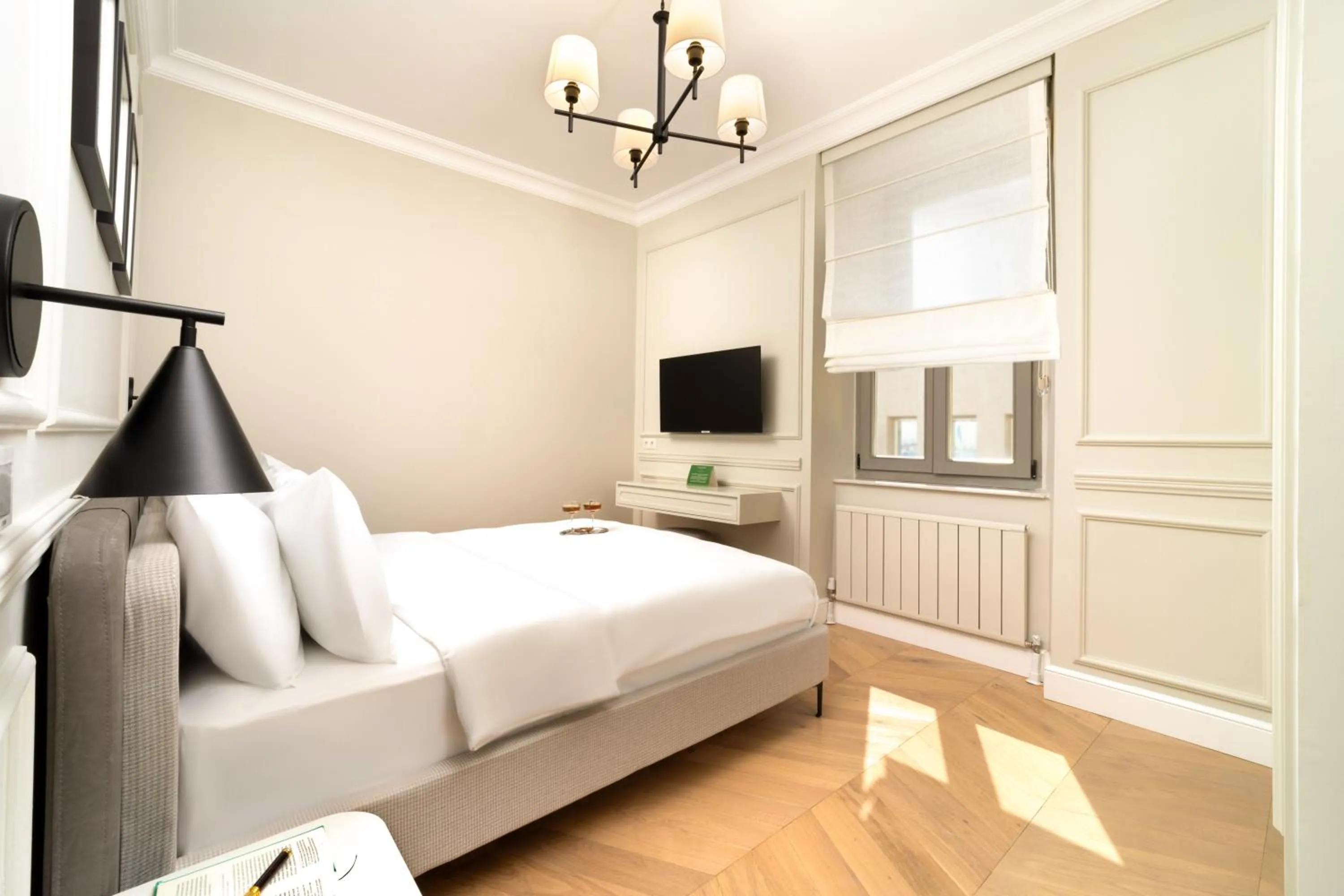 Bed in Vucino Suites