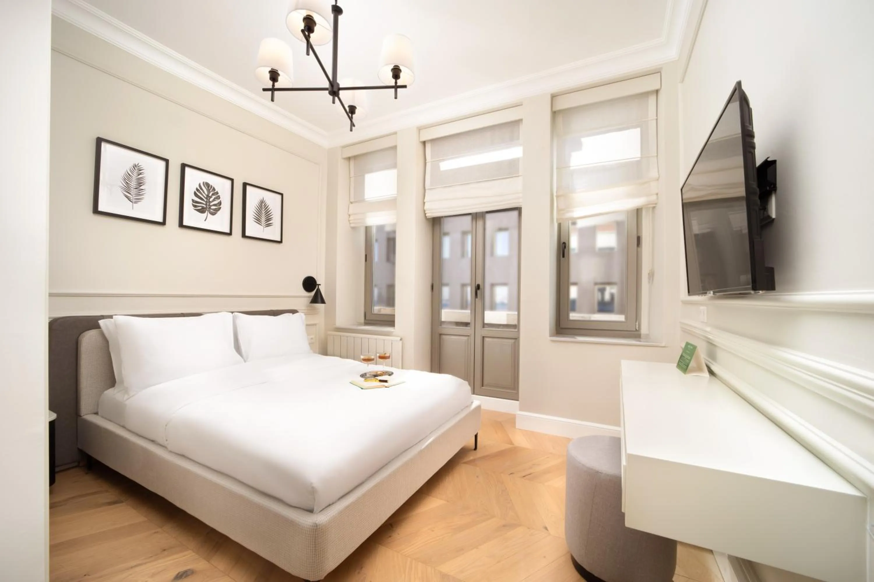 Bed in Vucino Suites