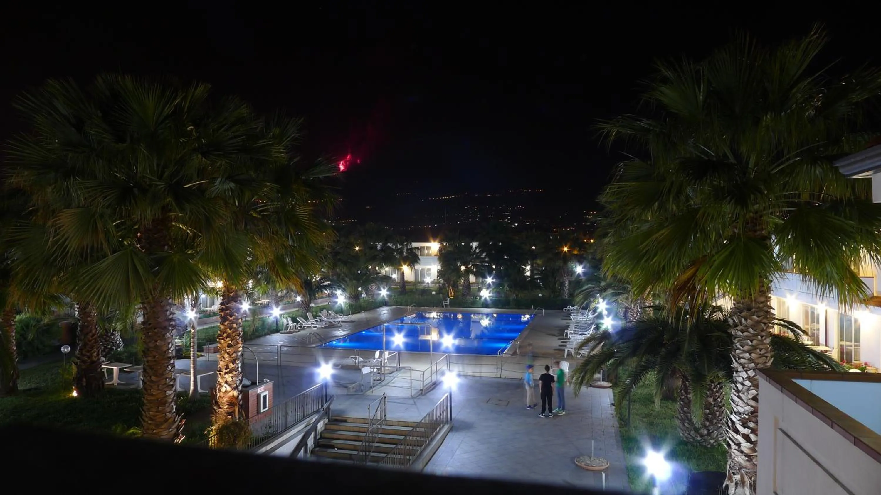 Night in King's House Hotel Resort