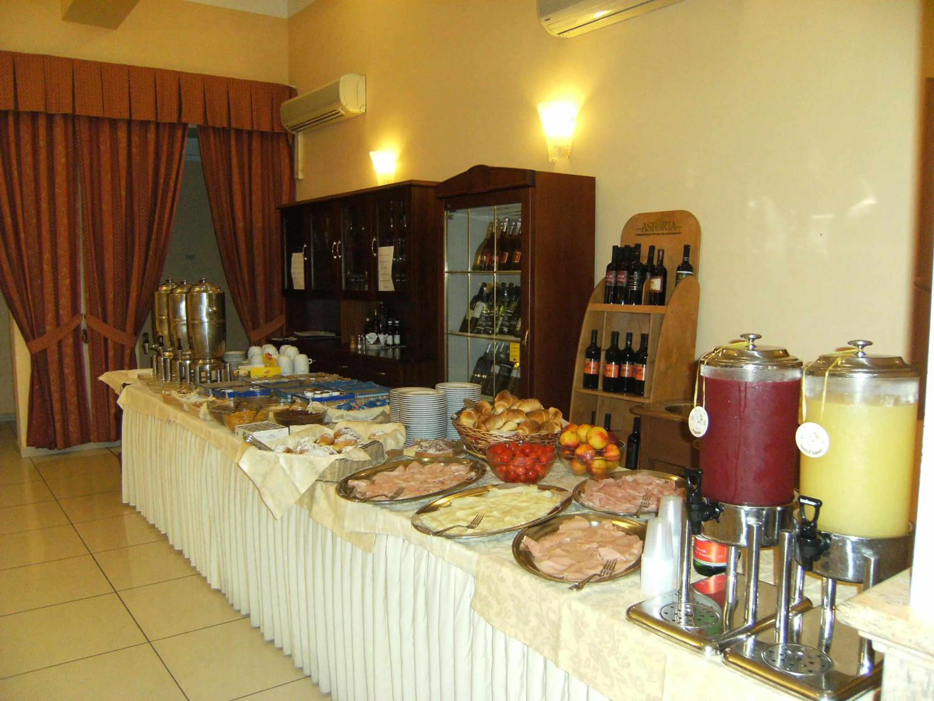 Food in King's House Hotel Resort