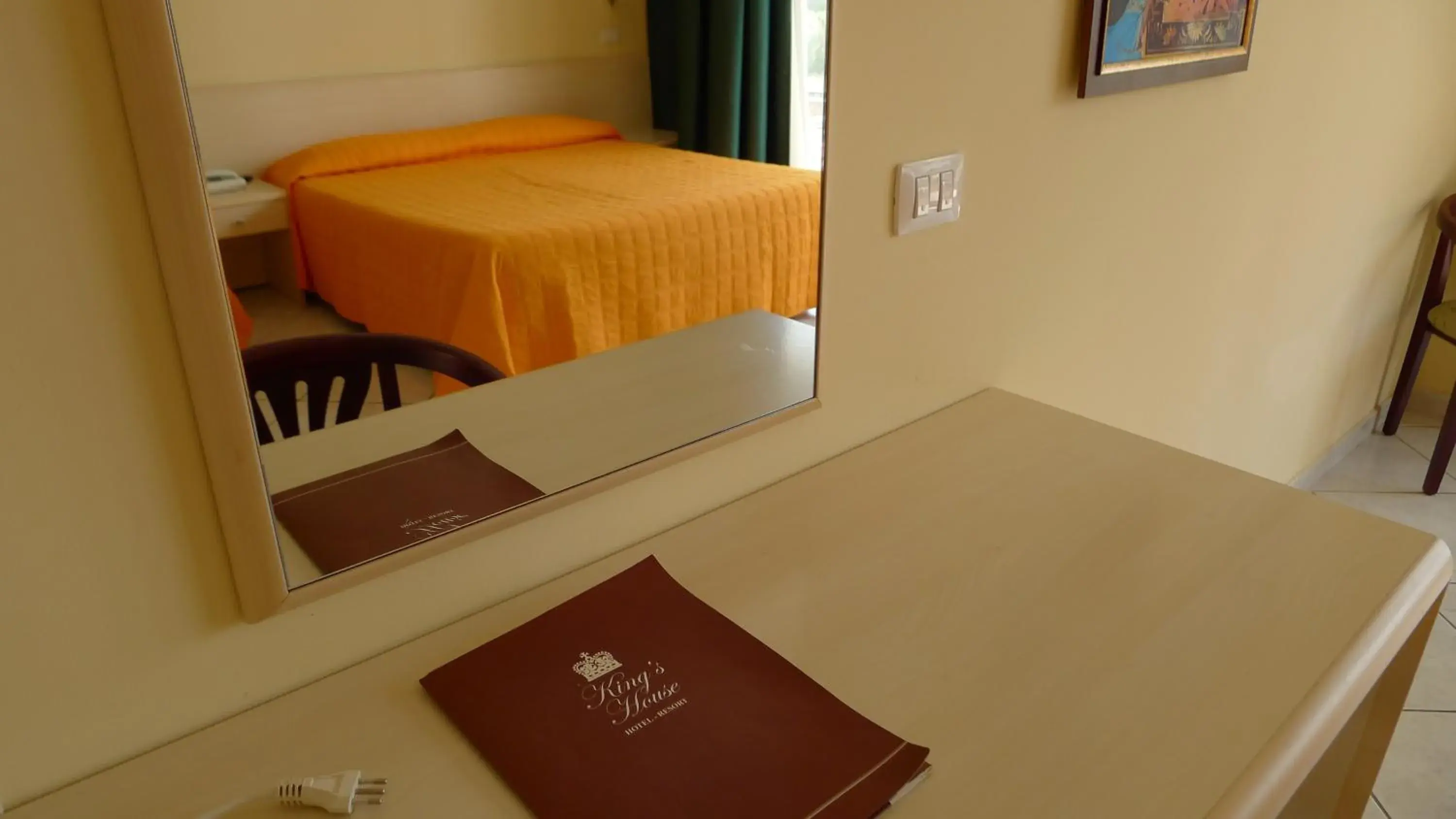 Standard Double or Twin Room in King's House Hotel Resort Standard Double or Twin Room in King's House Hotel Resort