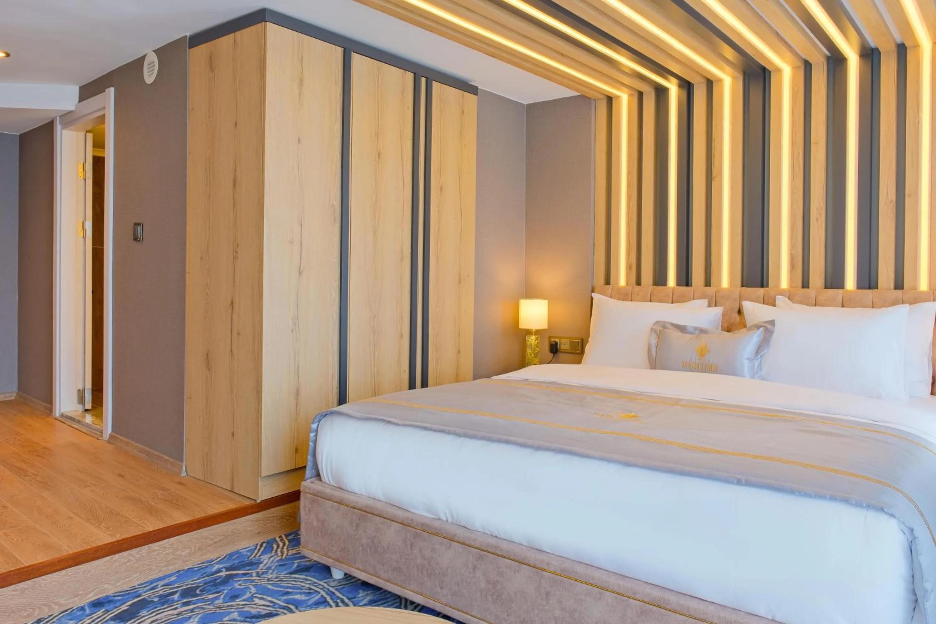 Bedroom, Bed in Maritimo Hotel