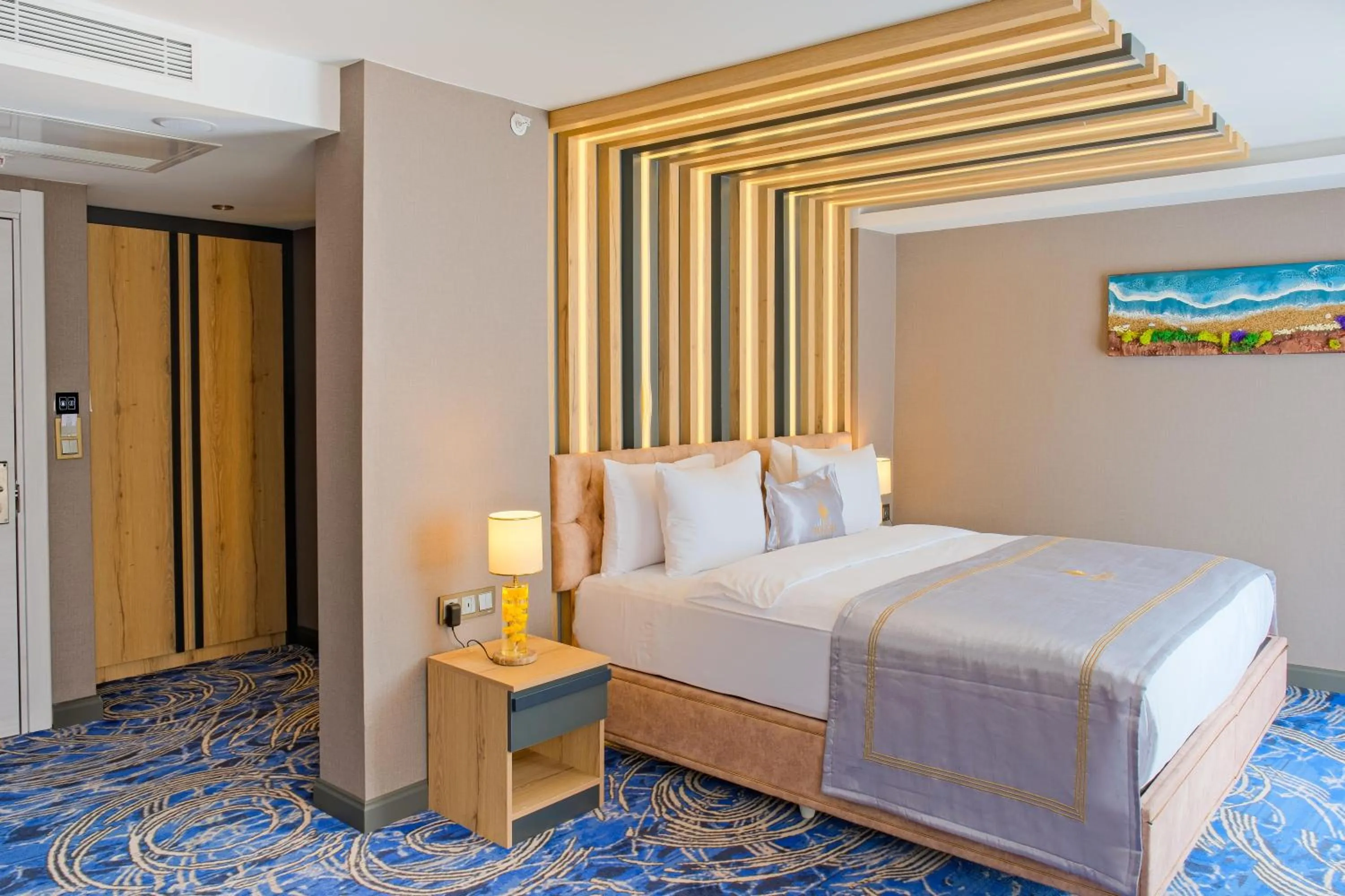 Bed in Maritimo Hotel