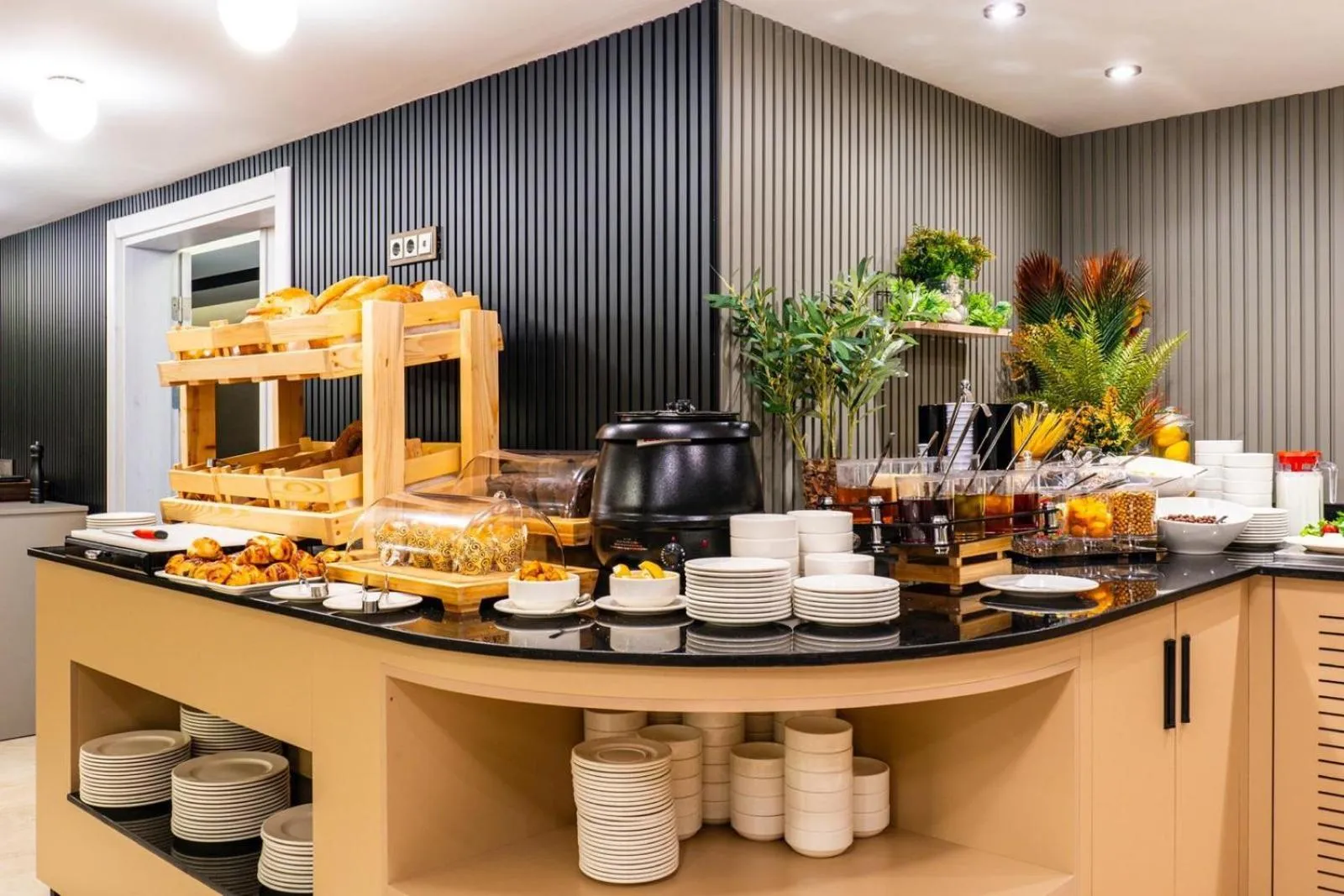 Breakfast in Maritimo Hotel