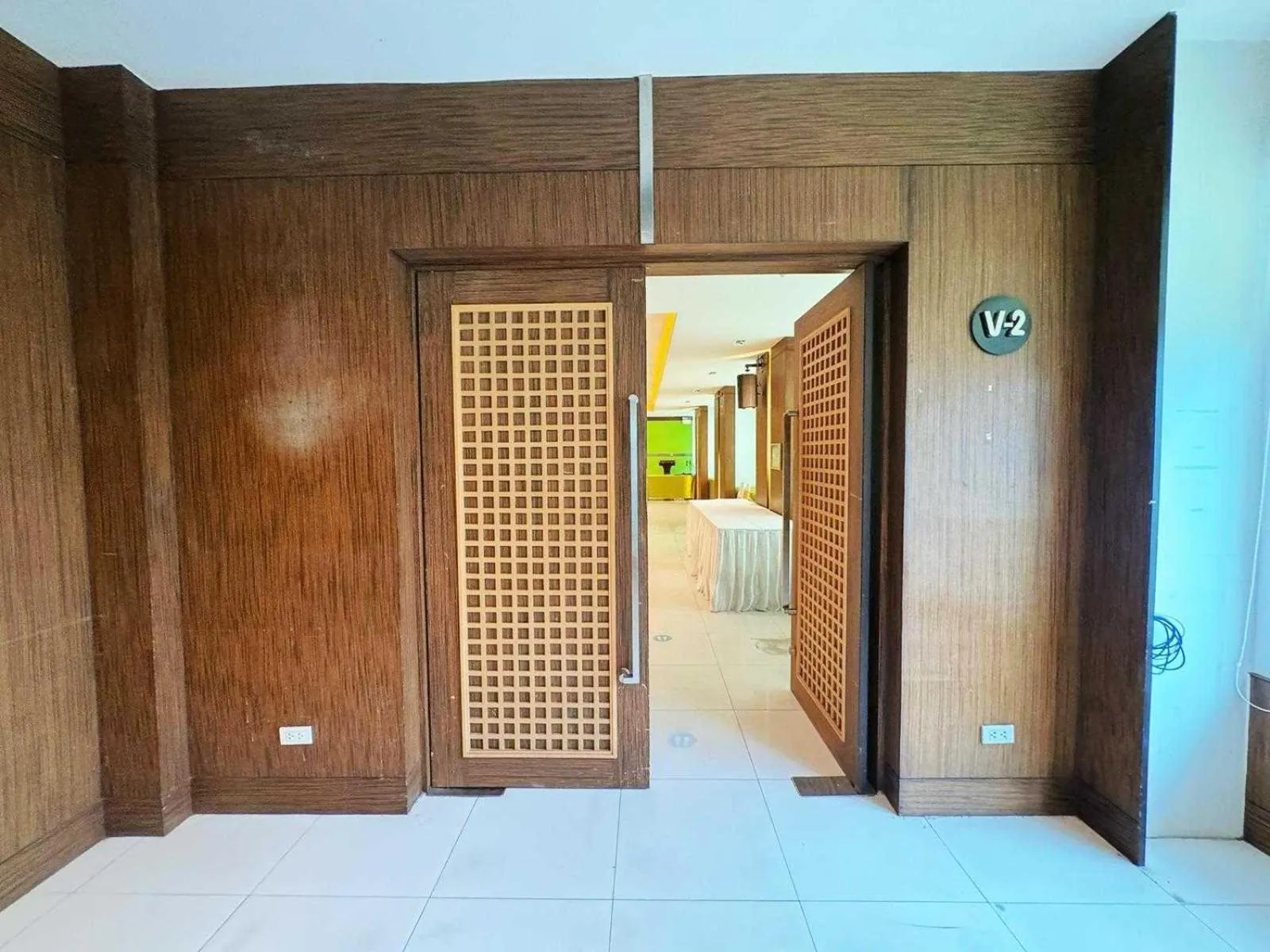 Lobby or reception in Capital O 75514 Vasidtee City Hotel (Suphanburi)