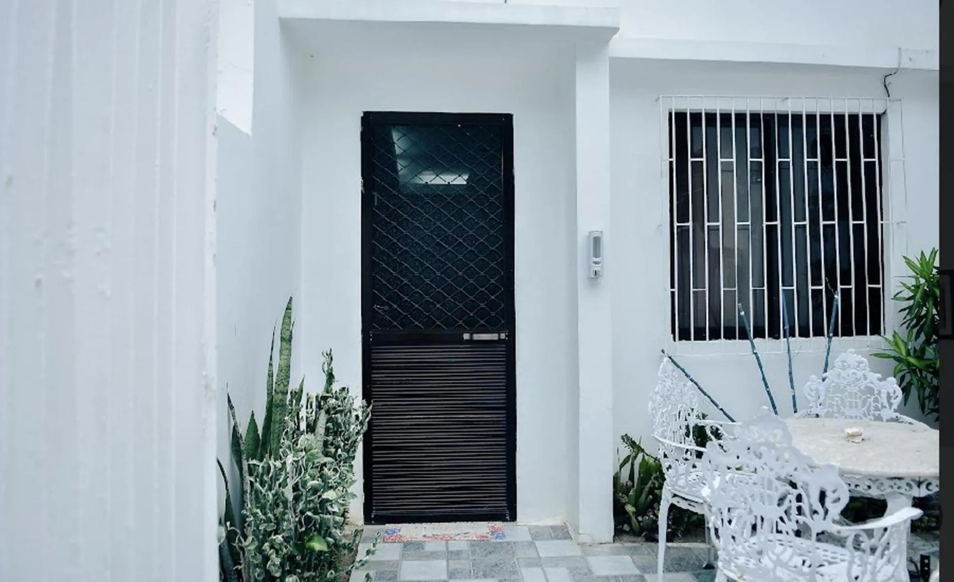 Patio in ZEN Rooms MJD Puerto Galera