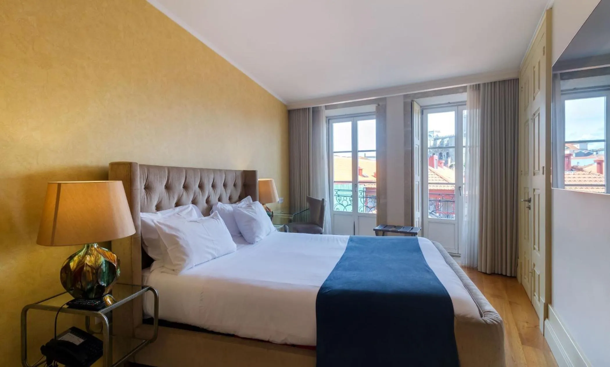 Photo of the whole room, Bed in Oca Flores Hotel Boutique