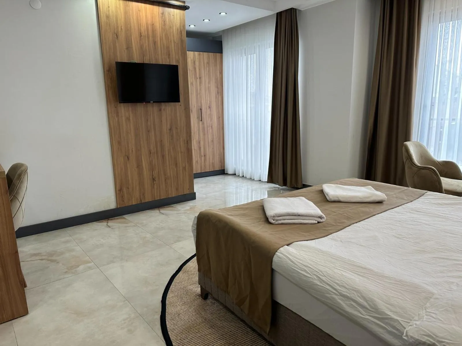 Photo of the whole room in Pars Palas Hotel